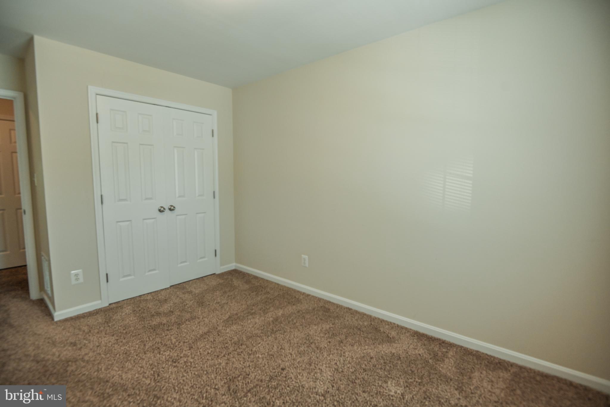 LANDSDOWNE - Residential Lease