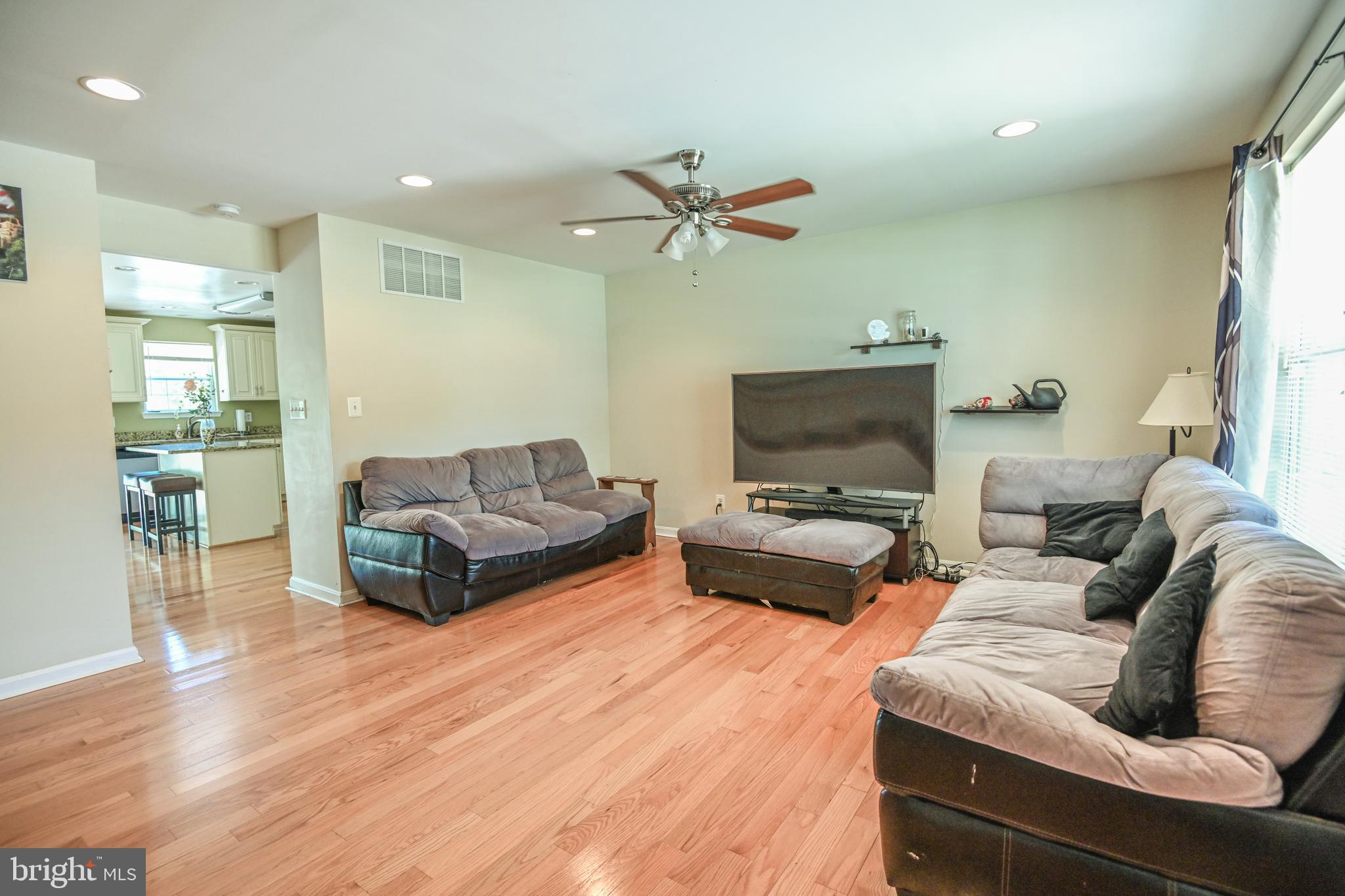 LANDSDOWNE - Residential Lease