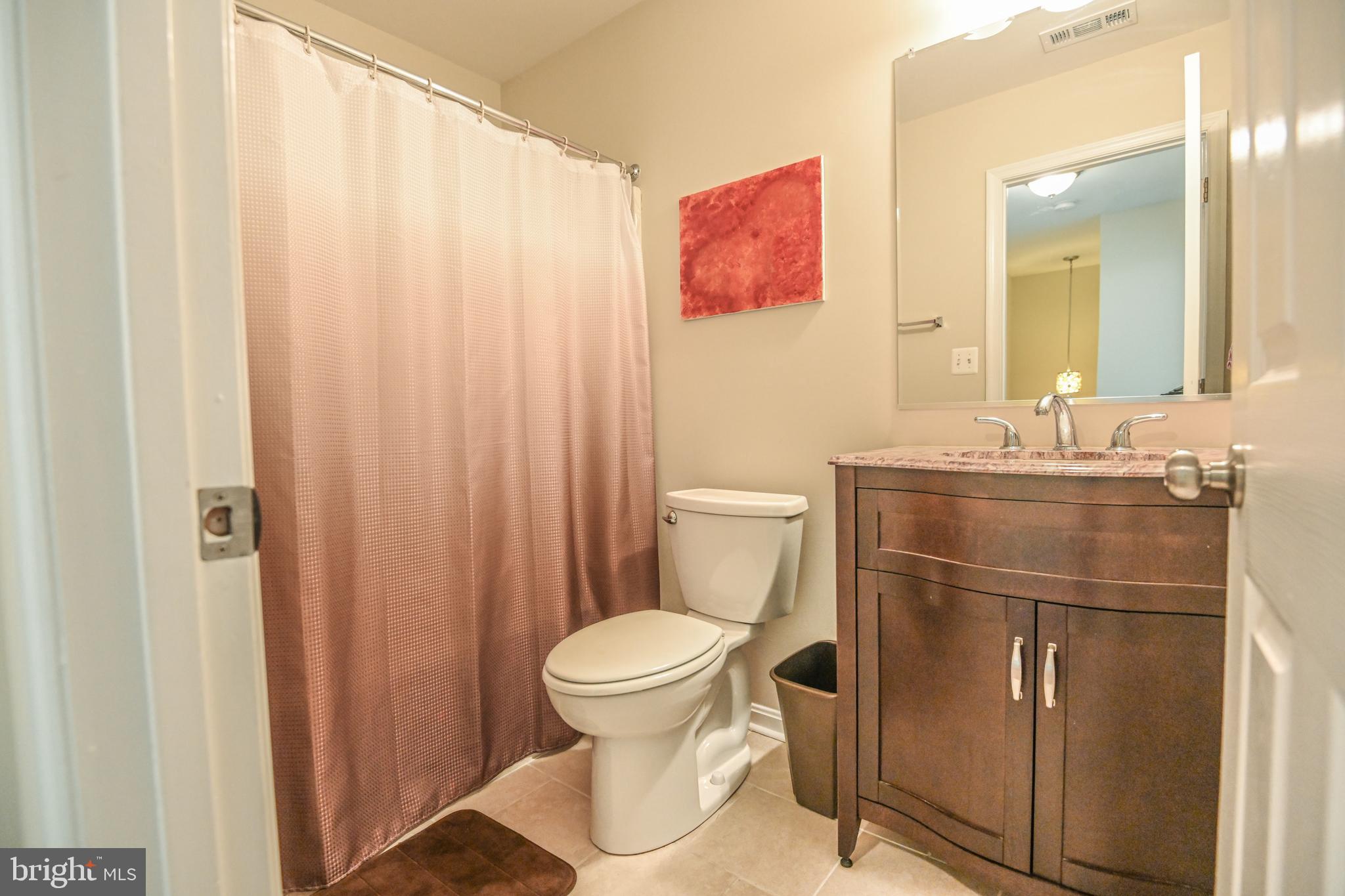 LANDSDOWNE - Residential Lease