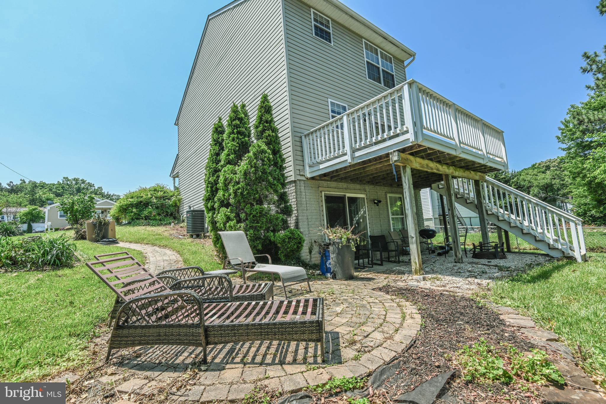 LANDSDOWNE - Residential Lease