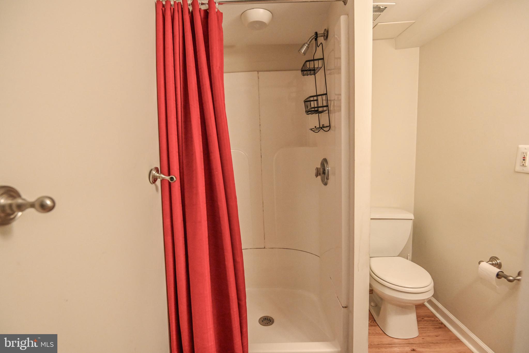 LANDSDOWNE - Residential Lease