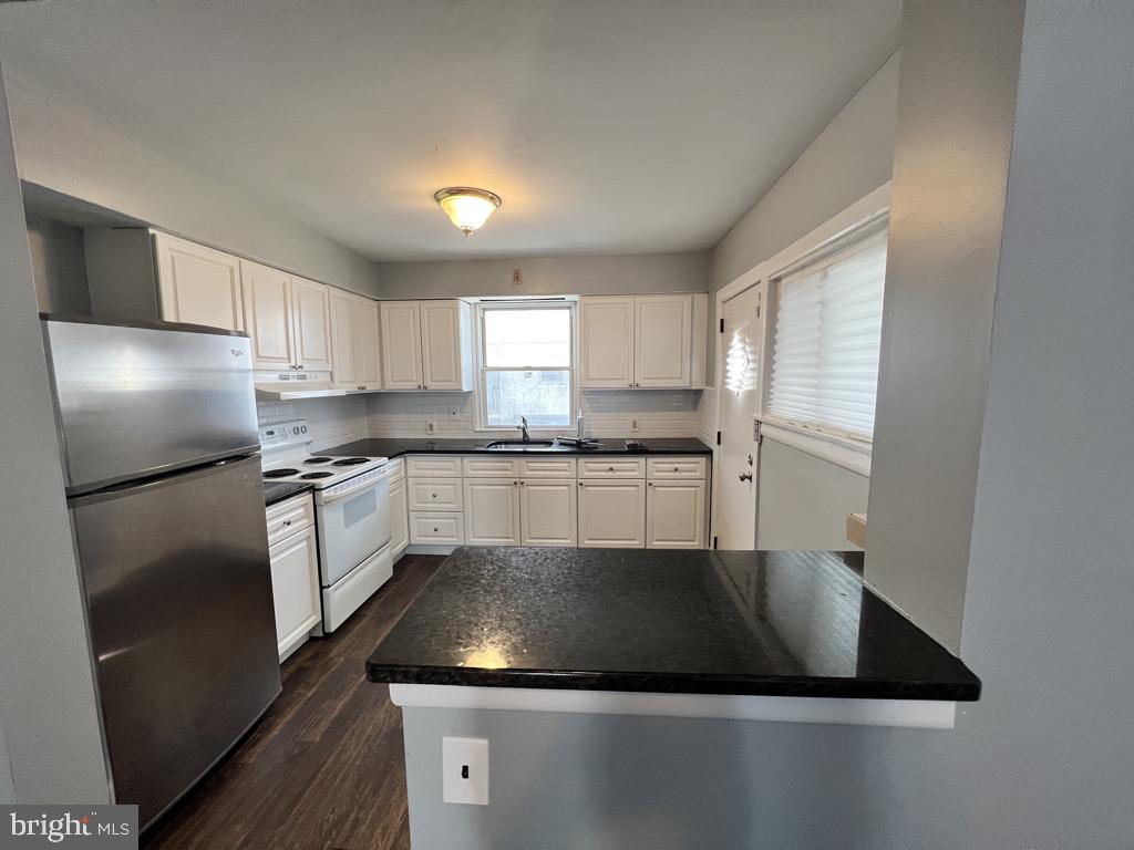 LANSDOWNE - Residential Lease