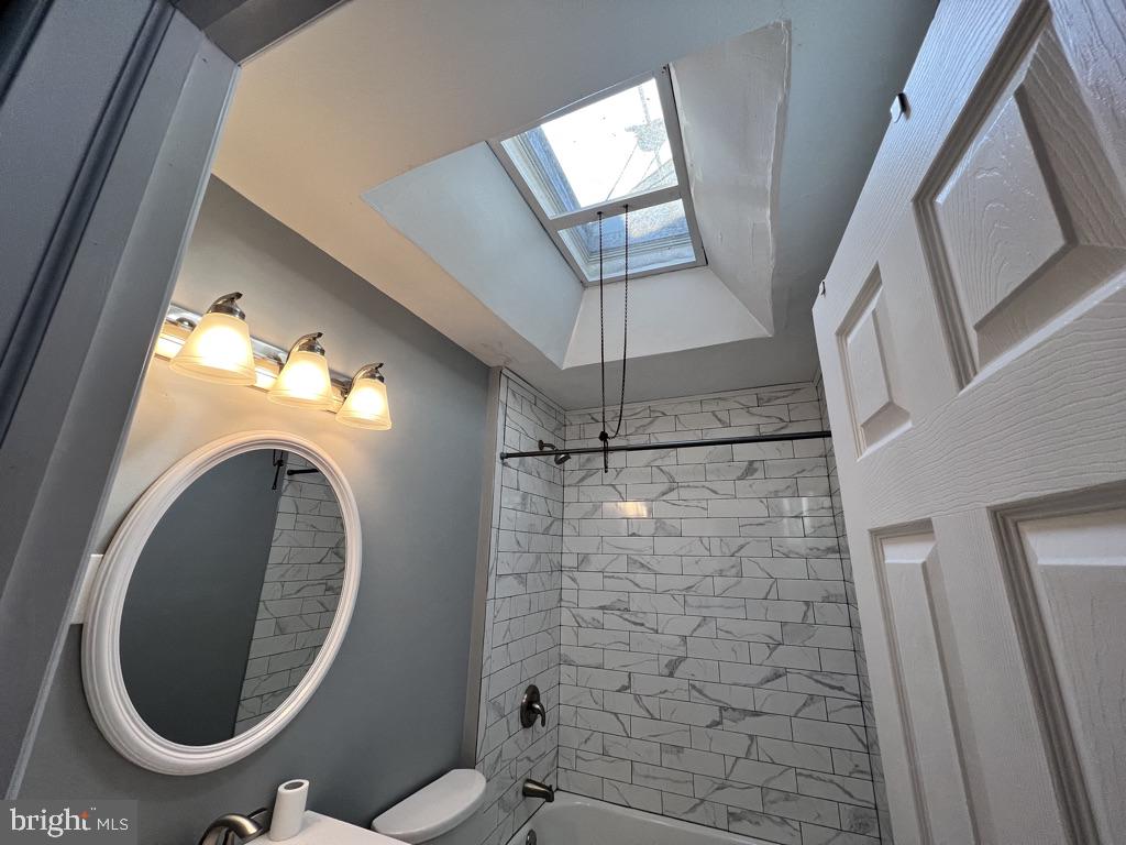 LANSDOWNE - Residential Lease