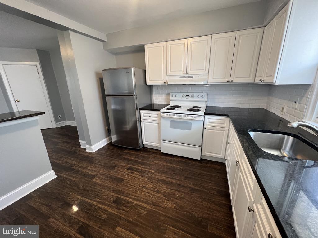 LANSDOWNE - Residential Lease