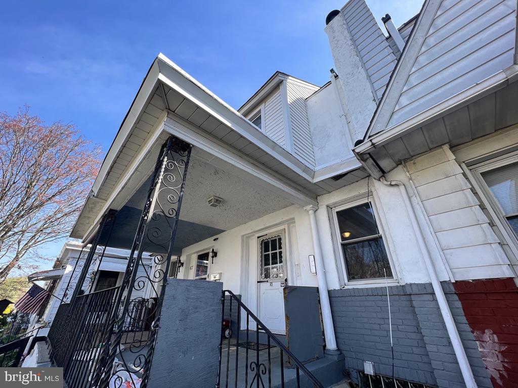 LANSDOWNE - Residential Lease