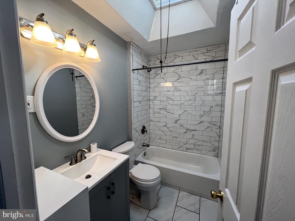 LANSDOWNE - Residential Lease