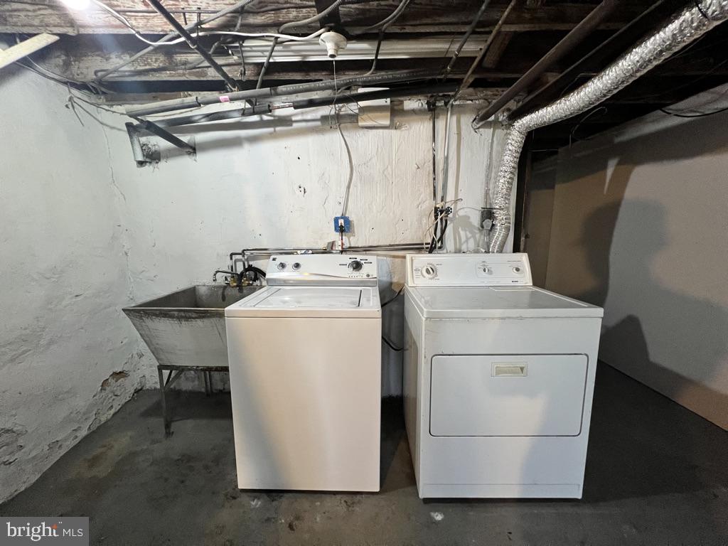 LANSDOWNE - Residential Lease