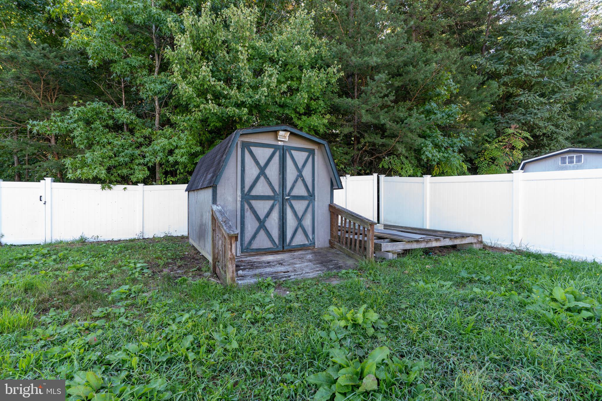 YARDLEY HILLS - Residential