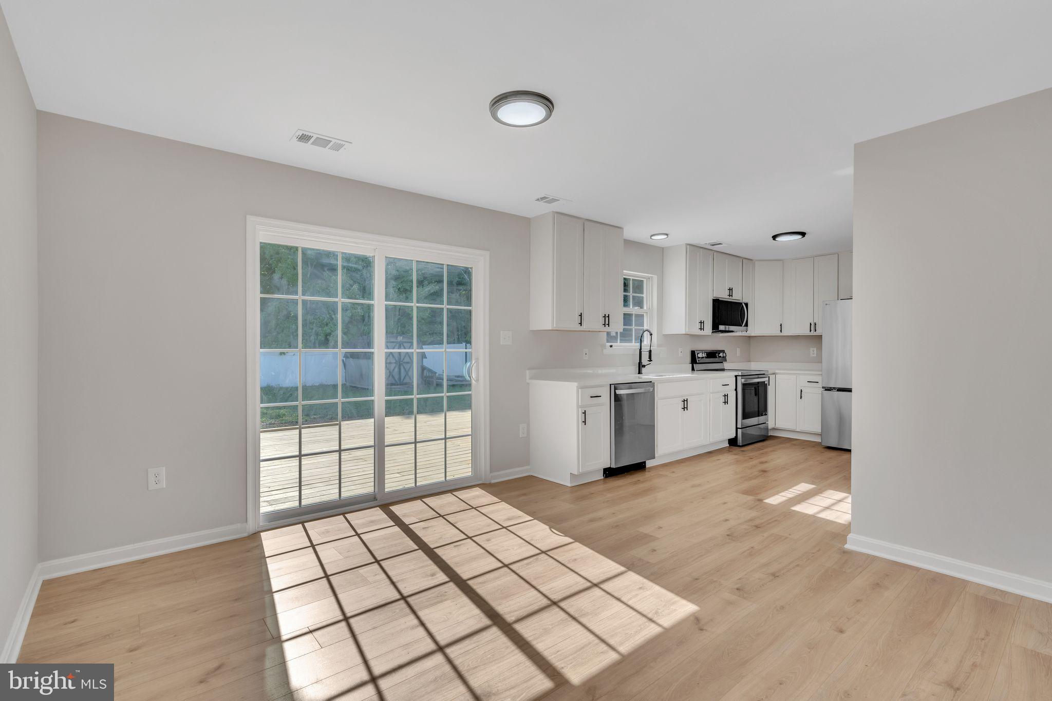 YARDLEY HILLS - Residential