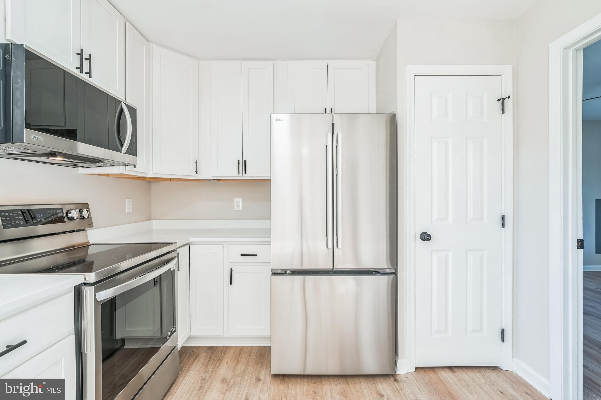 YARDLEY HILLS - Residential