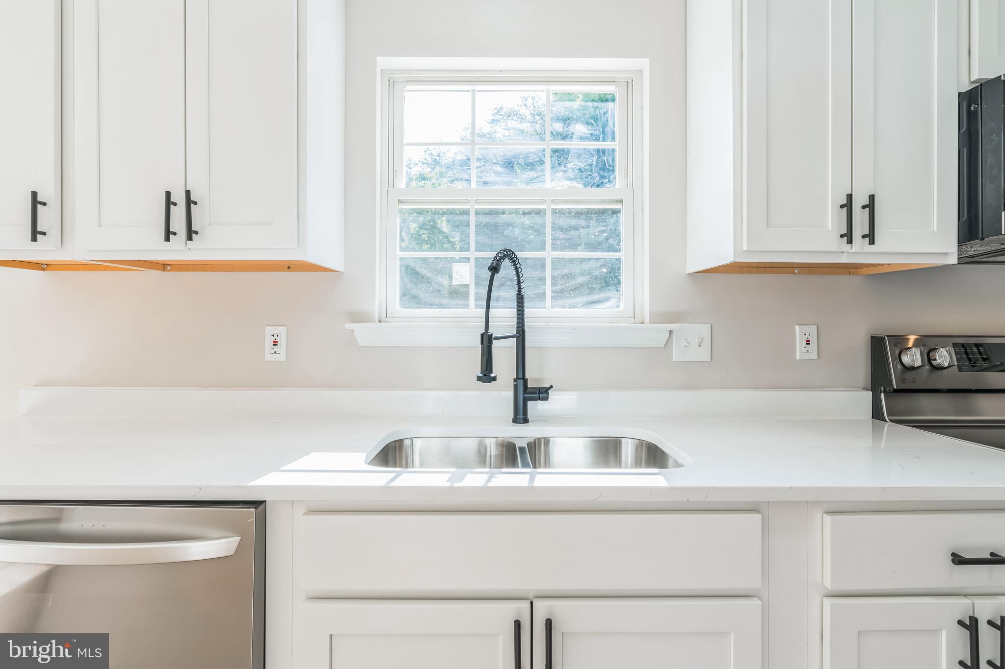 YARDLEY HILLS - Residential