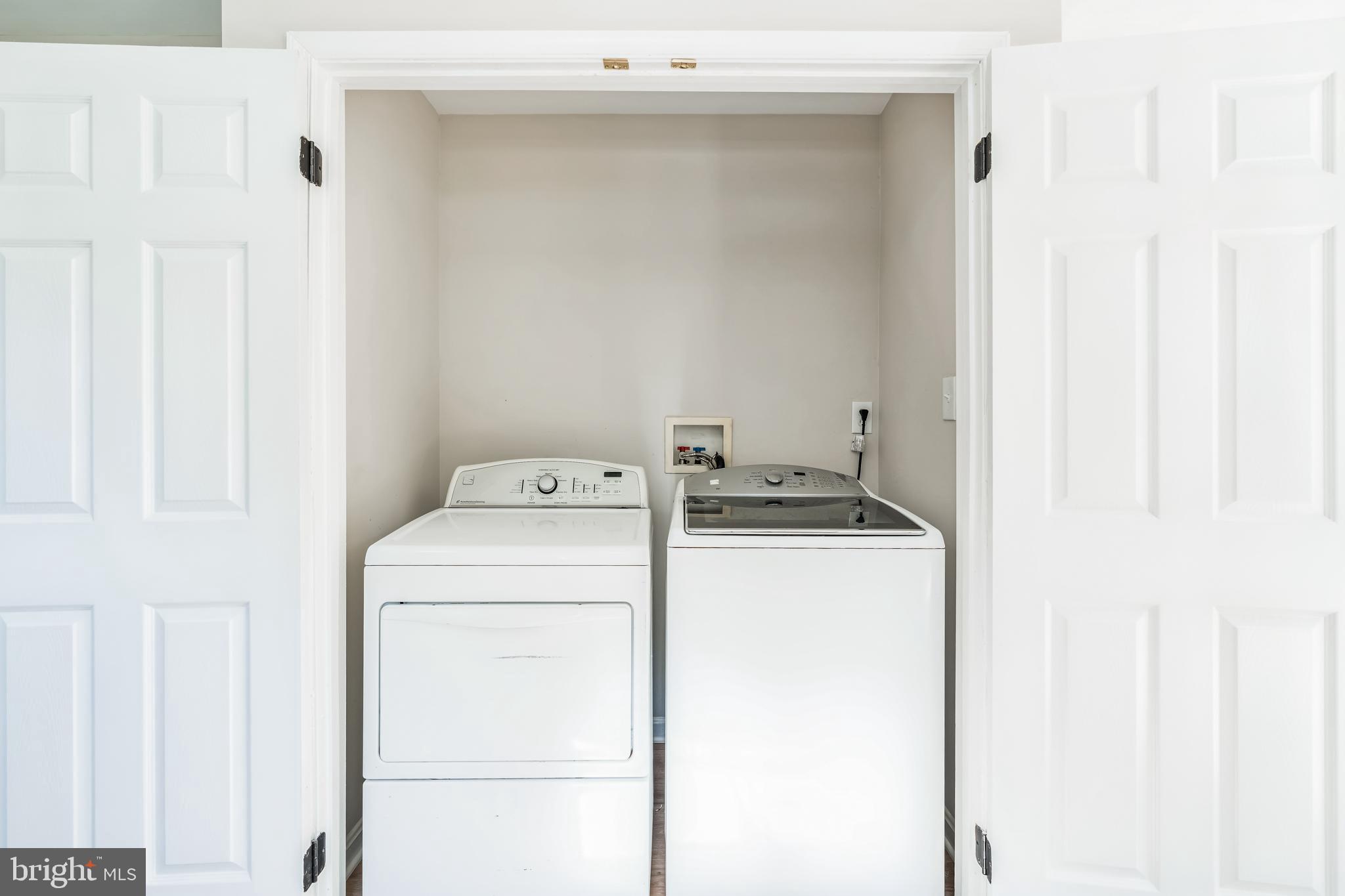 YARDLEY HILLS - Residential