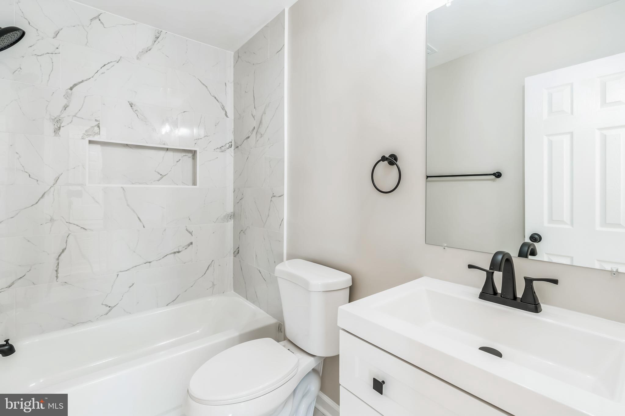 YARDLEY HILLS - Residential