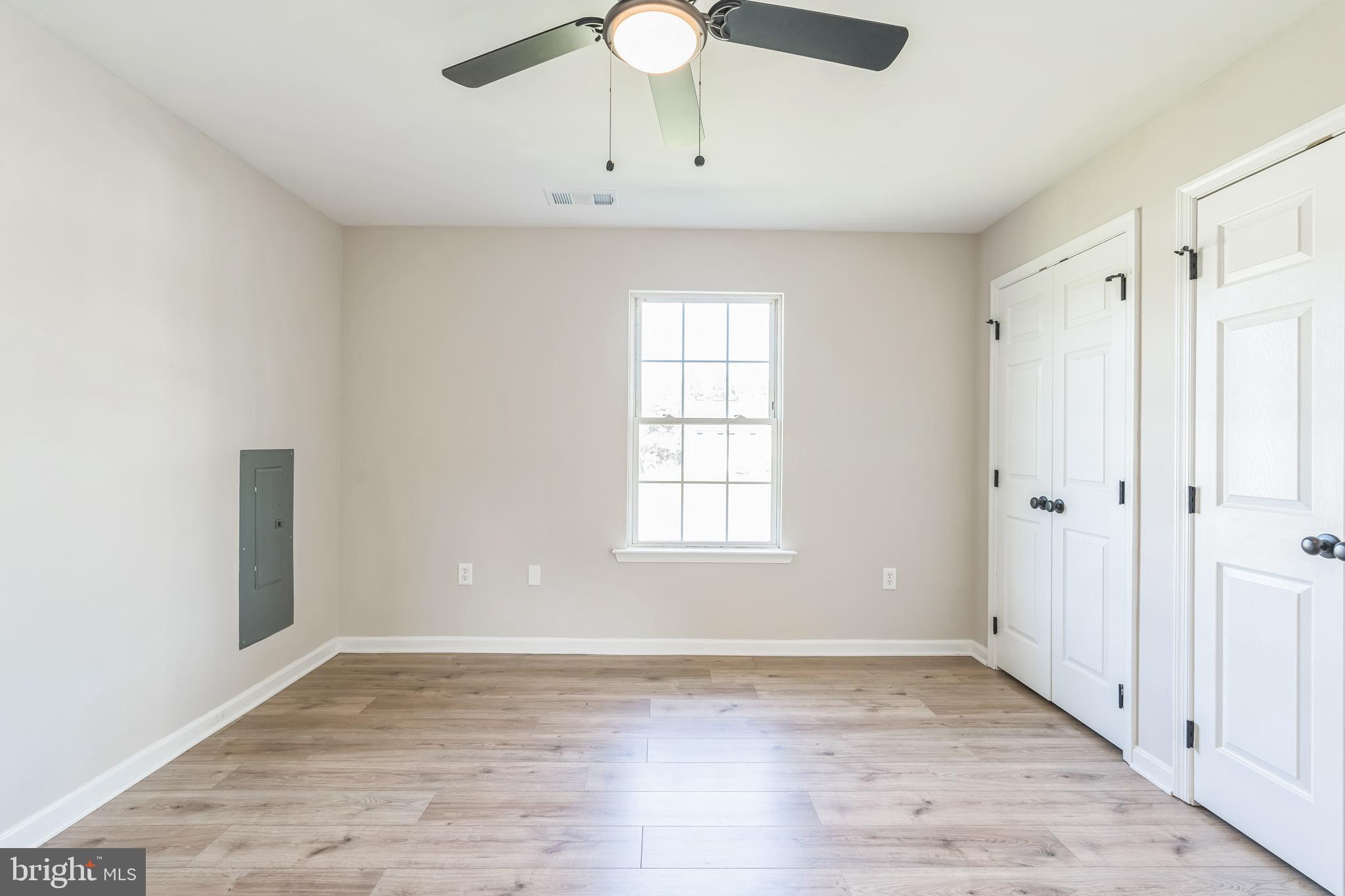 YARDLEY HILLS - Residential