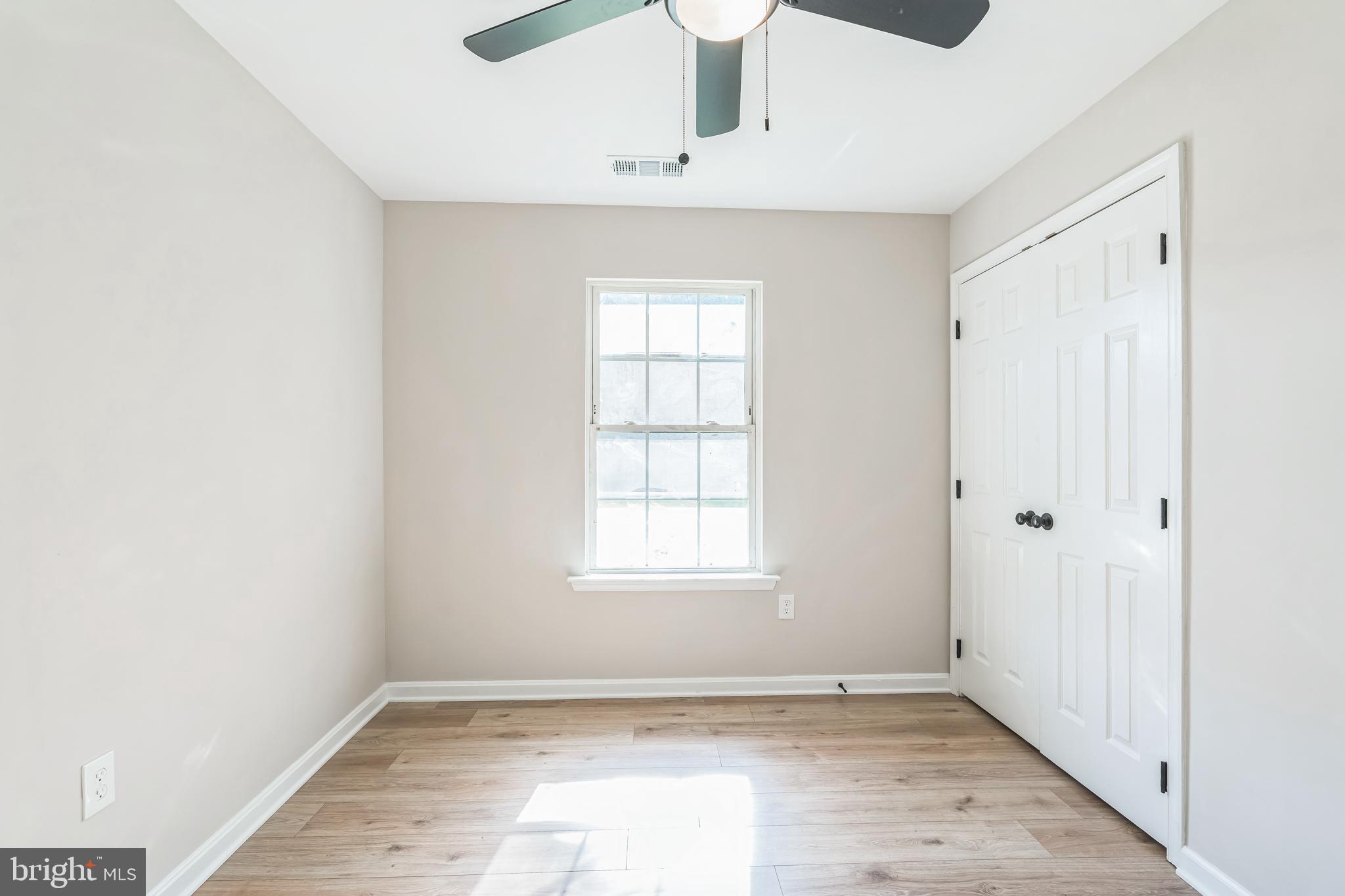 YARDLEY HILLS - Residential