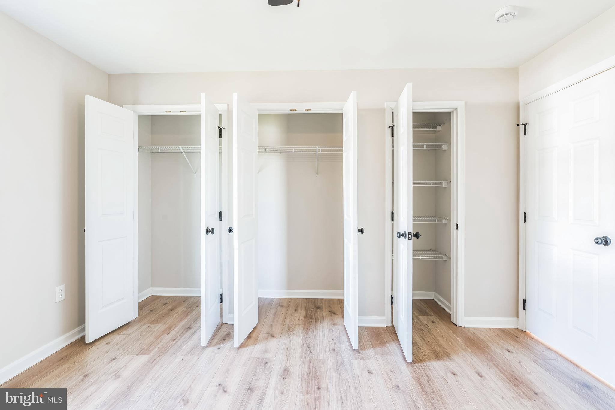 YARDLEY HILLS - Residential