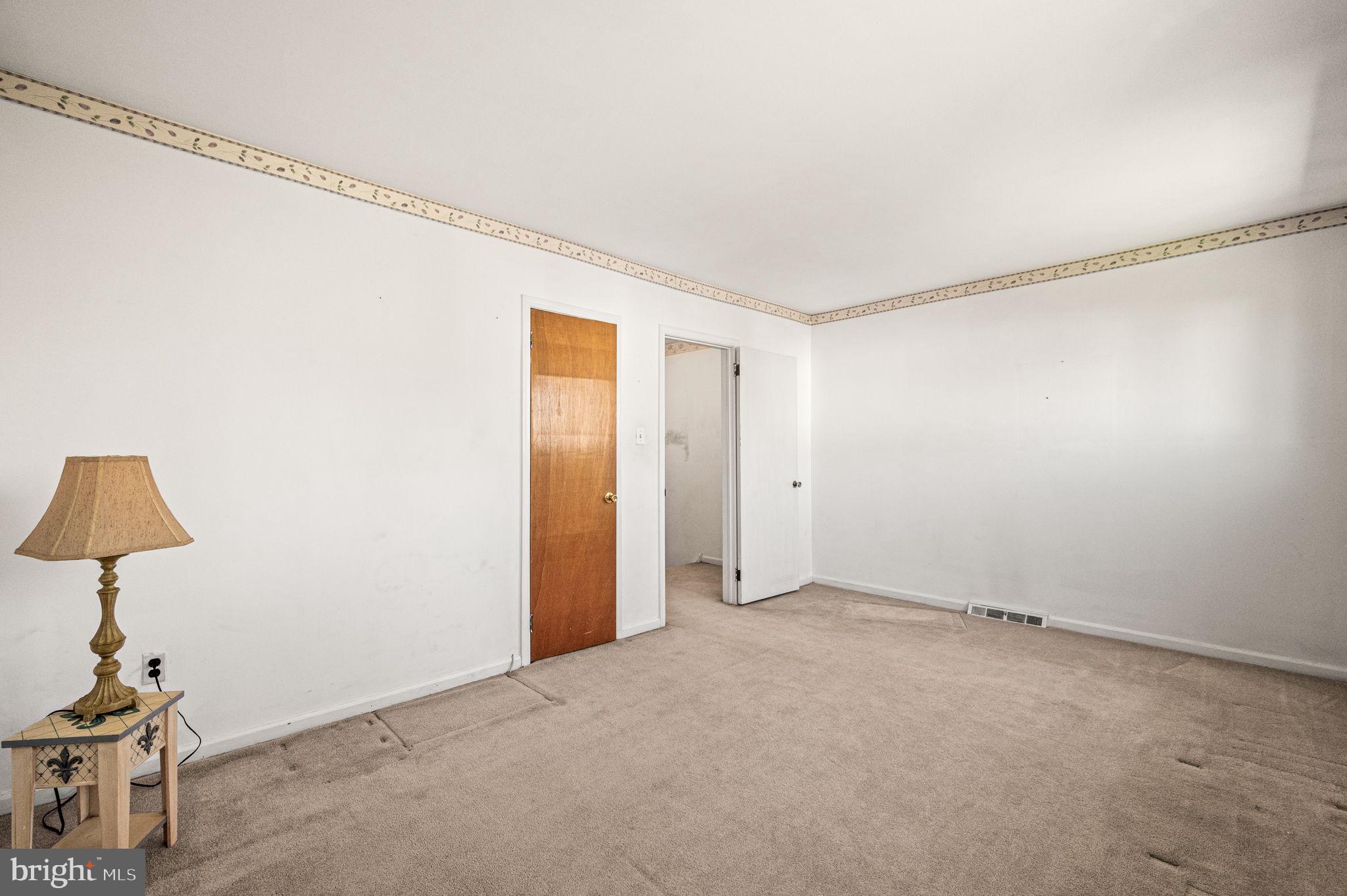 UPLAND VIL - Residential