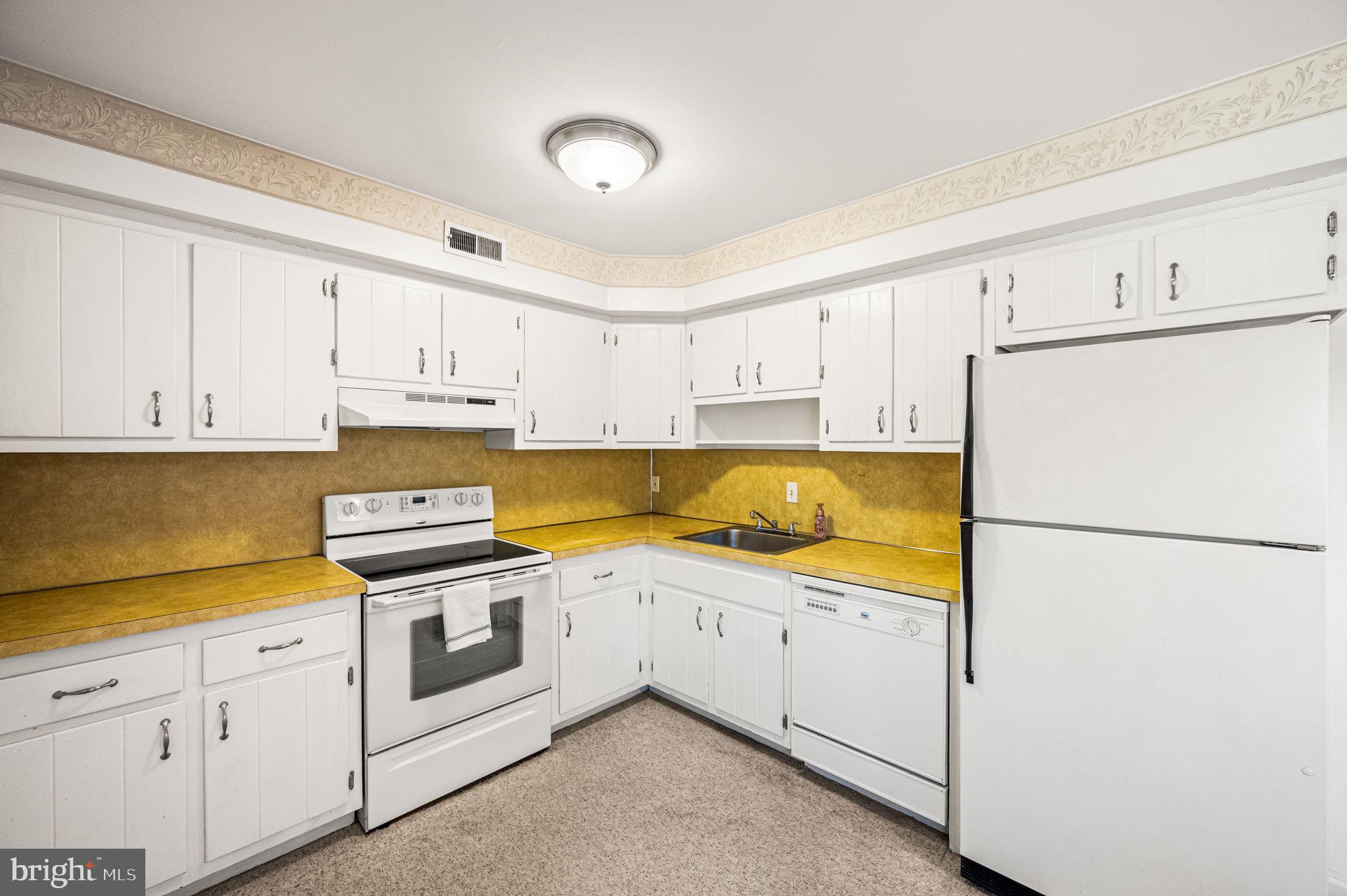 UPLAND VIL - Residential