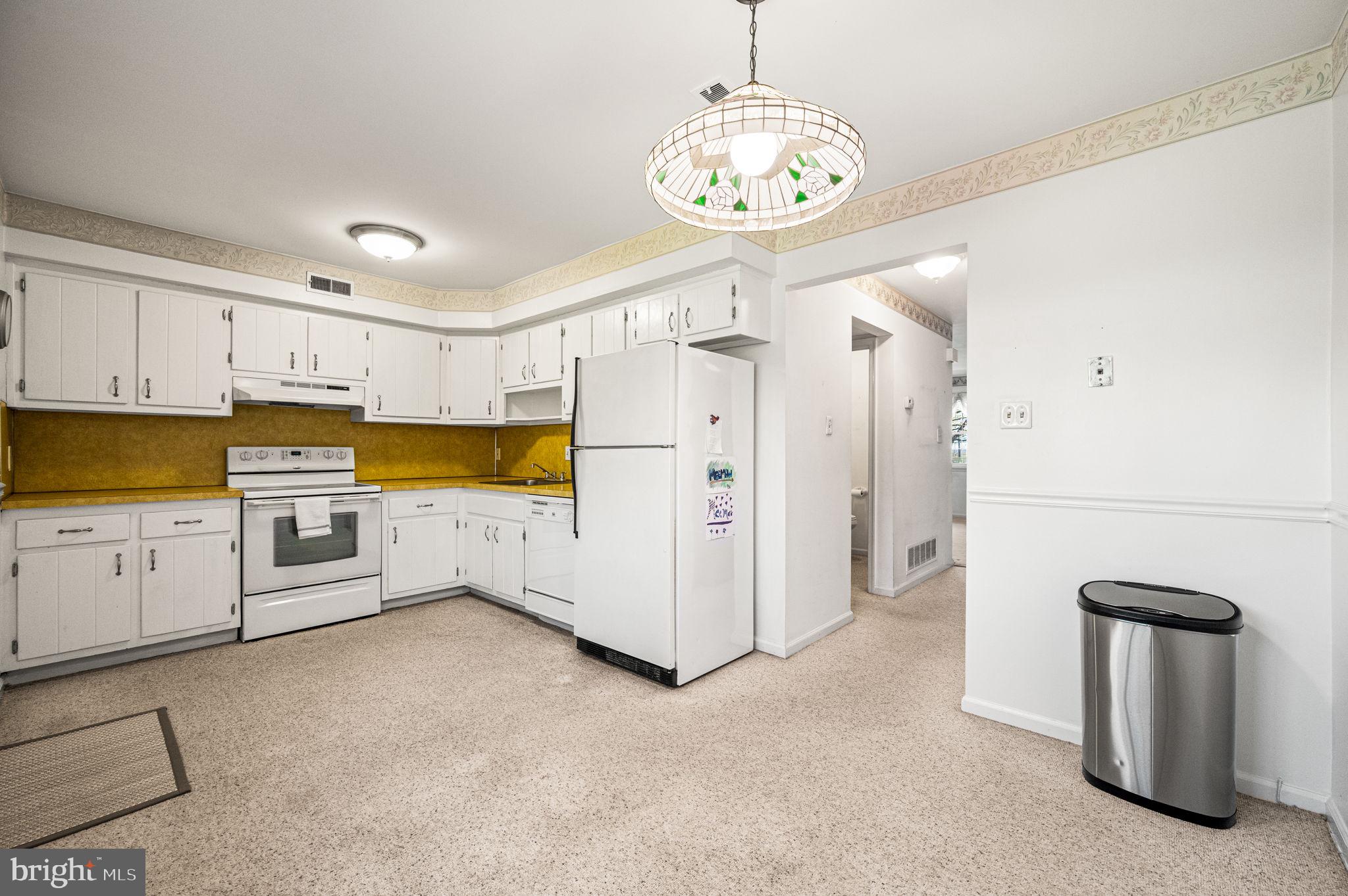 UPLAND VIL - Residential