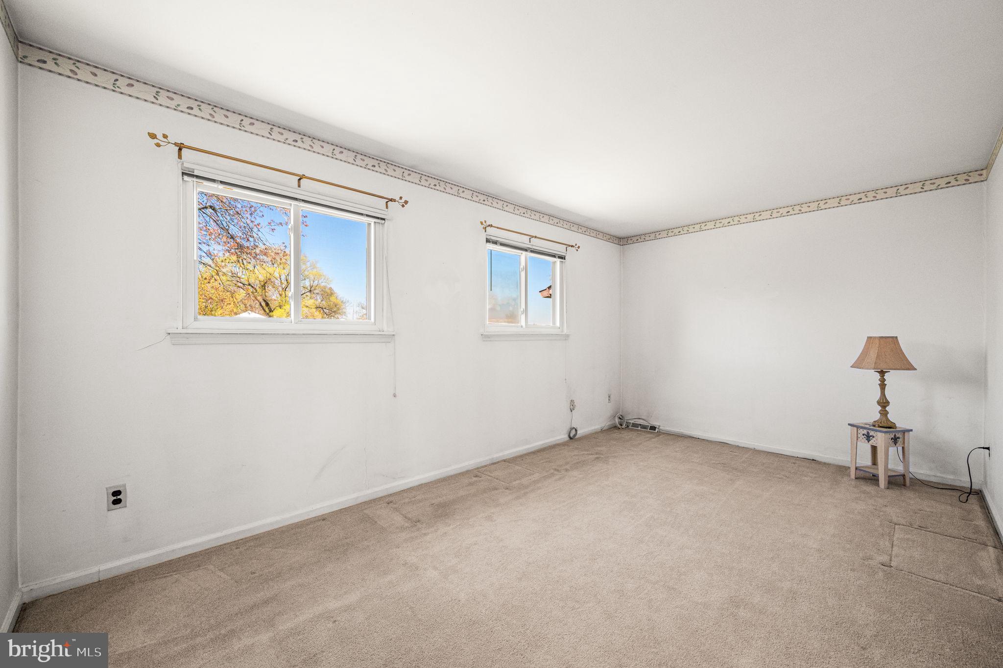 UPLAND VIL - Residential