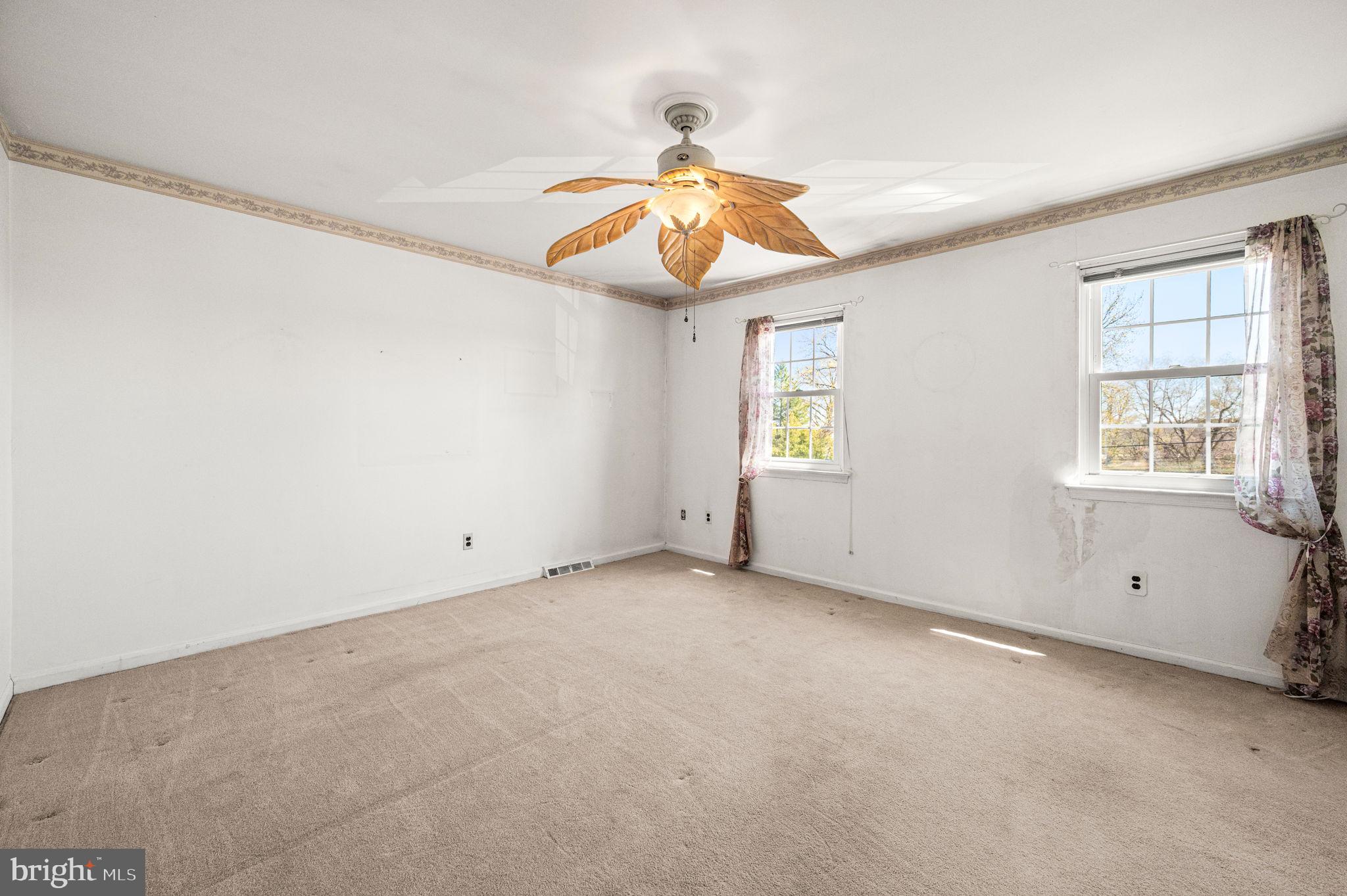 UPLAND VIL - Residential