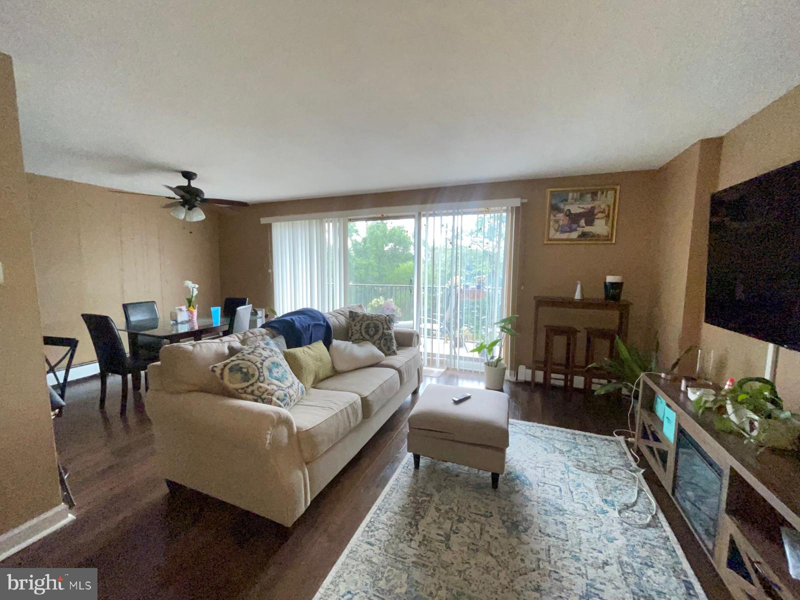 416 CHESTNUT STREET 416