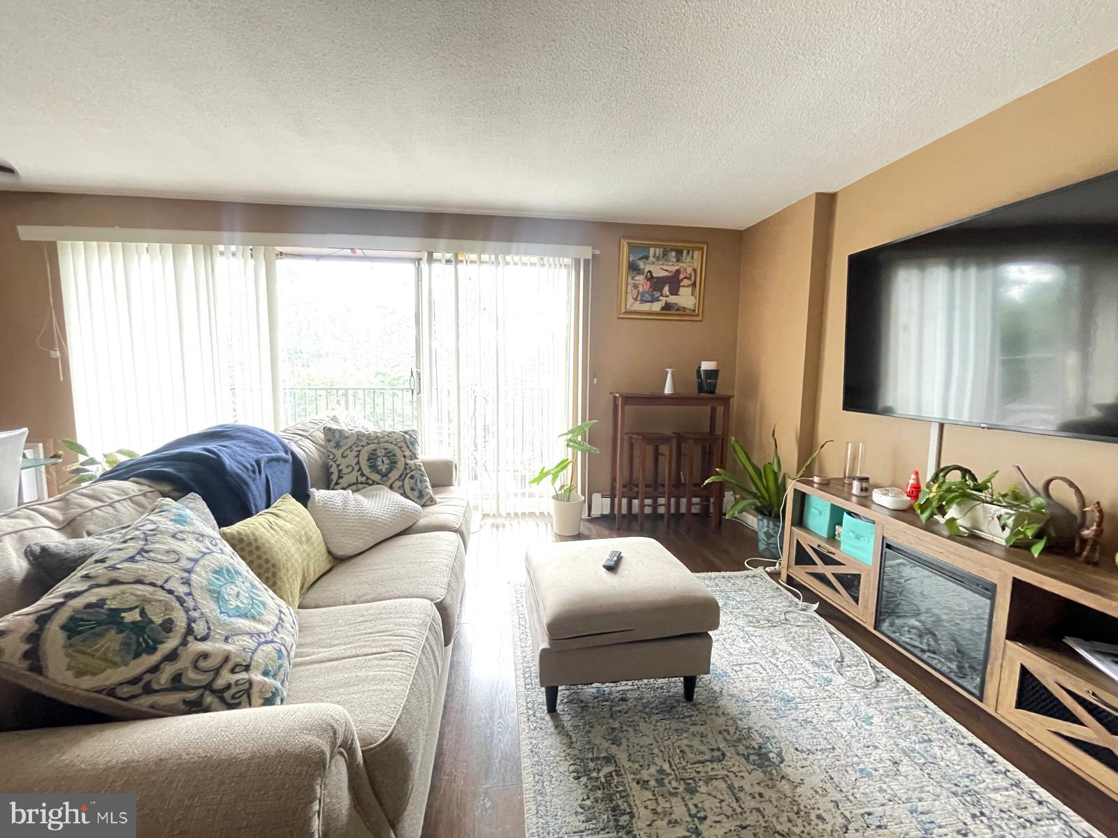 416 CHESTNUT STREET 416