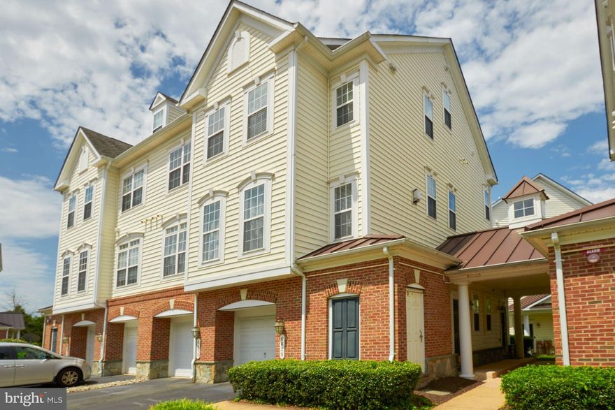 Lovely 3BR, 2.5 BA townhome in the Parks at Piedmont South has a great location and gorgeous community pool abutting lake and gazebo!  Near schools and convenient to Harris Teeter shopping center with easy access to I66. Fresh neutral paint throughout. Brand new garage door with remote. Professionally cleaned carpet. Features include: covered entrance, Open Floor plan, LVT flooring on the main level, double sided fireplace, some stainless steel appliances, and loft area for study or work space. This property is low-maintenance and move-in ready. Don’t miss a great opportunity for homeownership!  A must see!