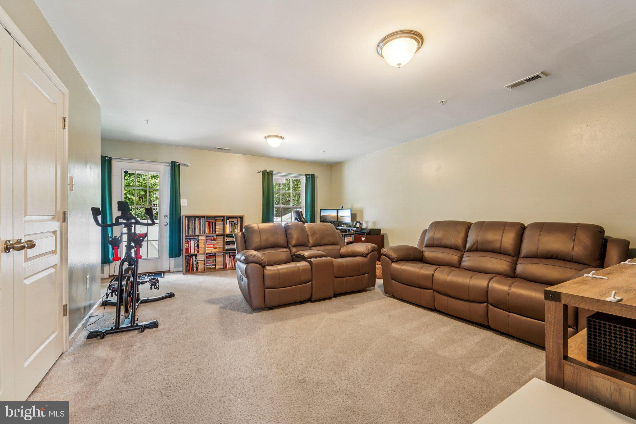 RED OAK CROSSING - Residential