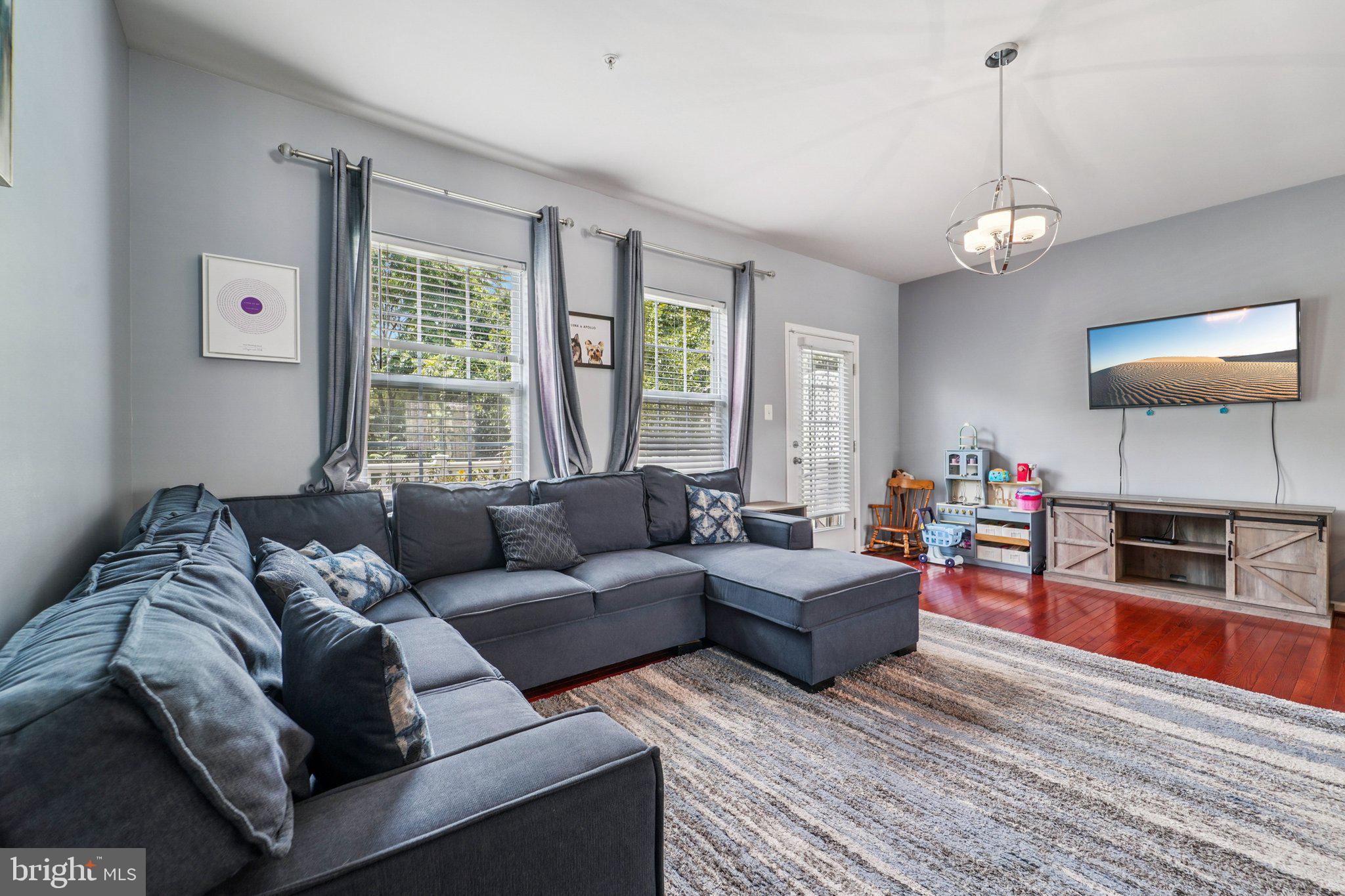 RED OAK CROSSING - Residential