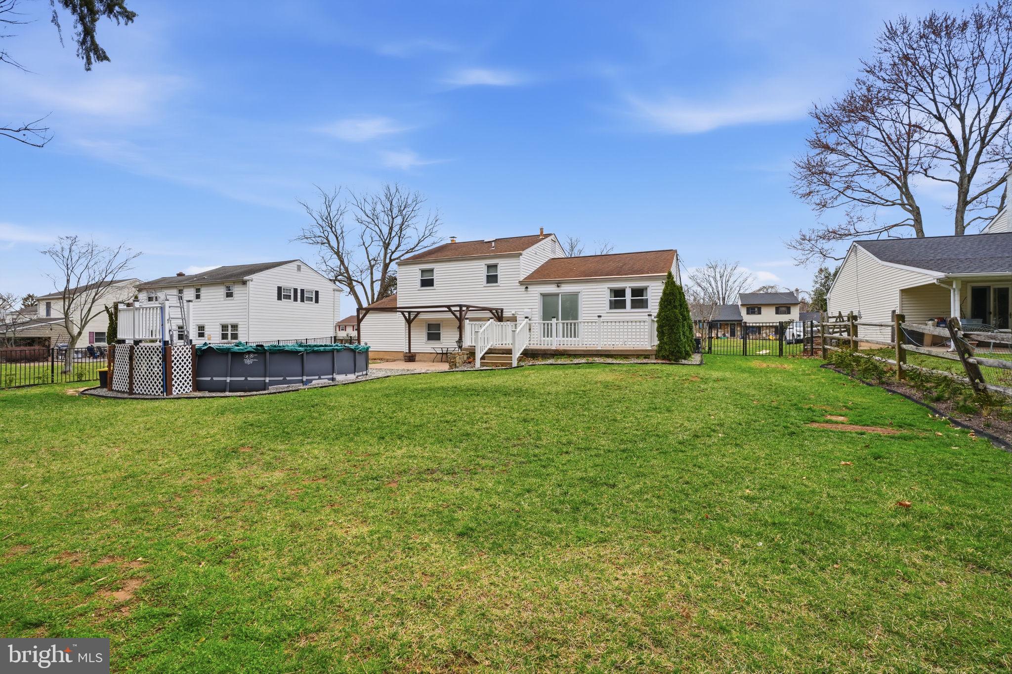 BURGUNDY HILLS - Residential