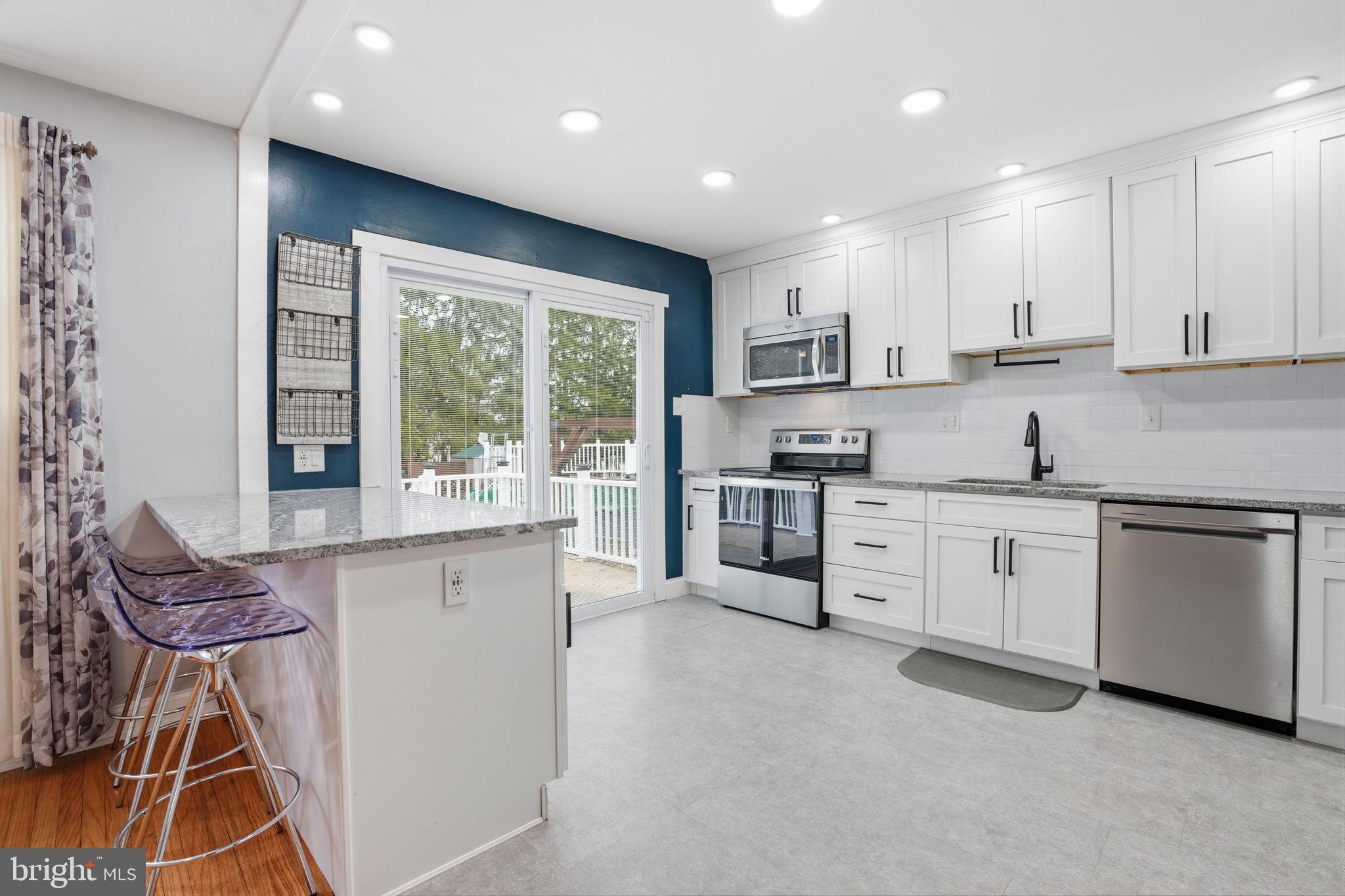 BURGUNDY HILLS - Residential