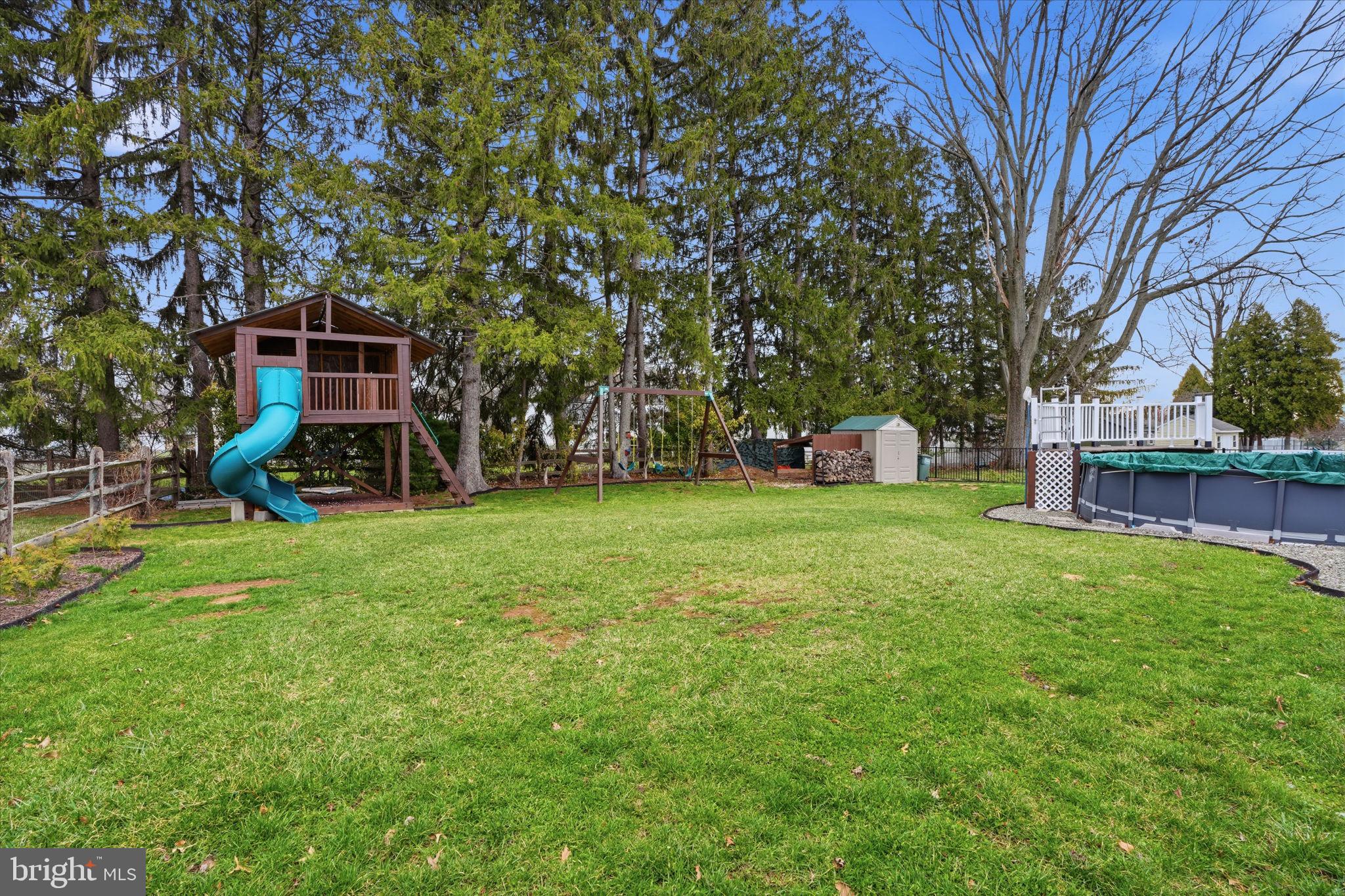 BURGUNDY HILLS - Residential