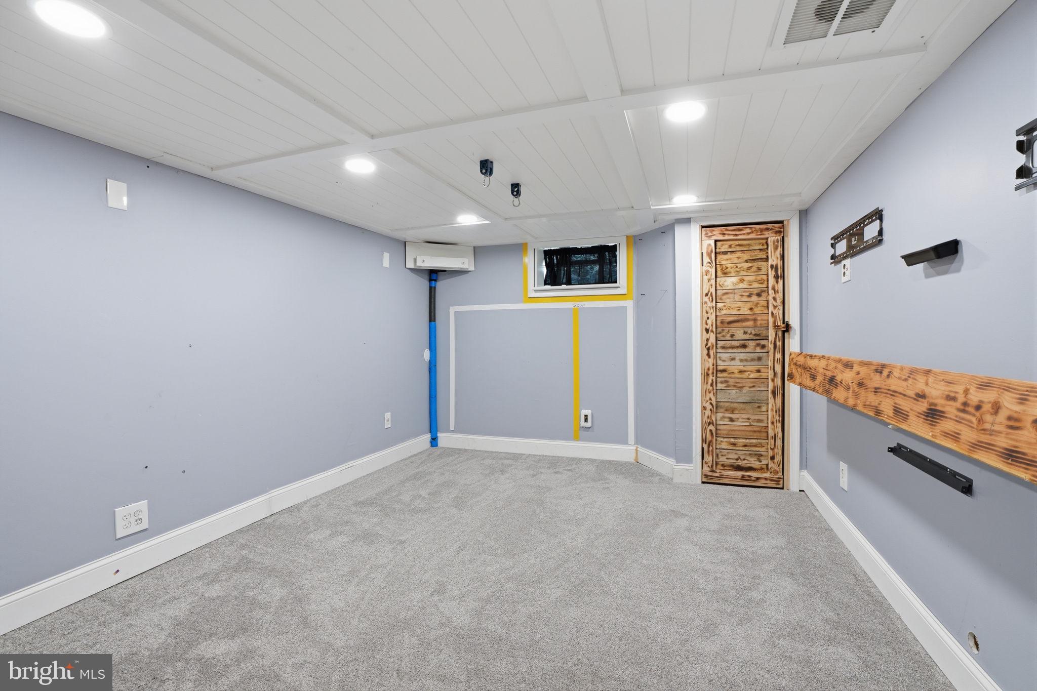 BURGUNDY HILLS - Residential