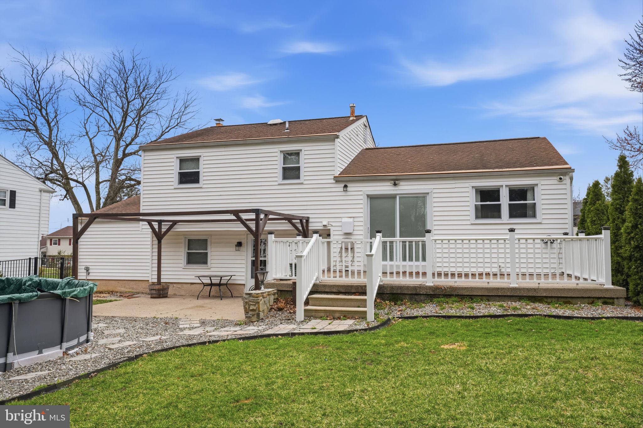 BURGUNDY HILLS - Residential