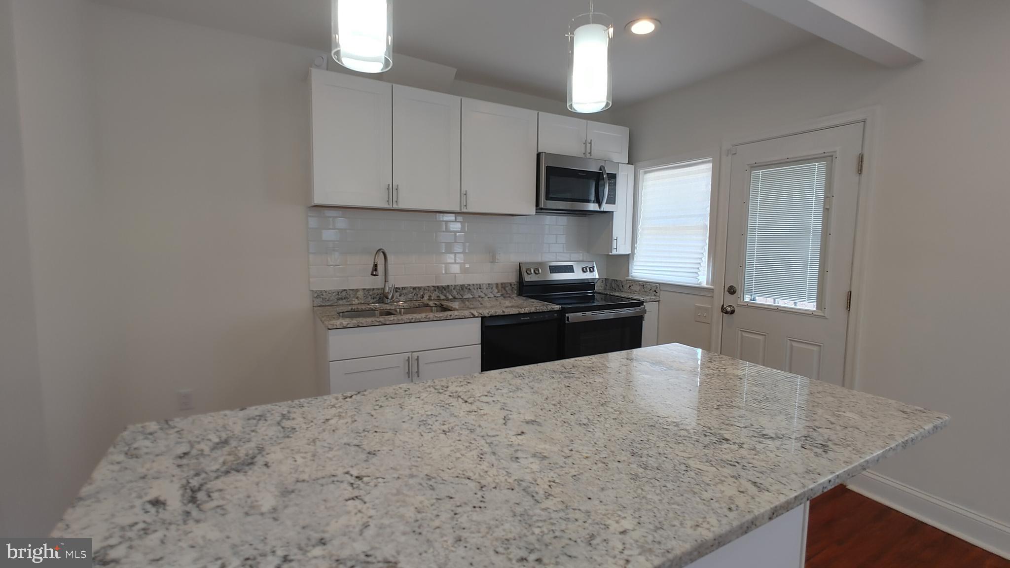 EDNOR GARDENS - LAKESIDE - Residential