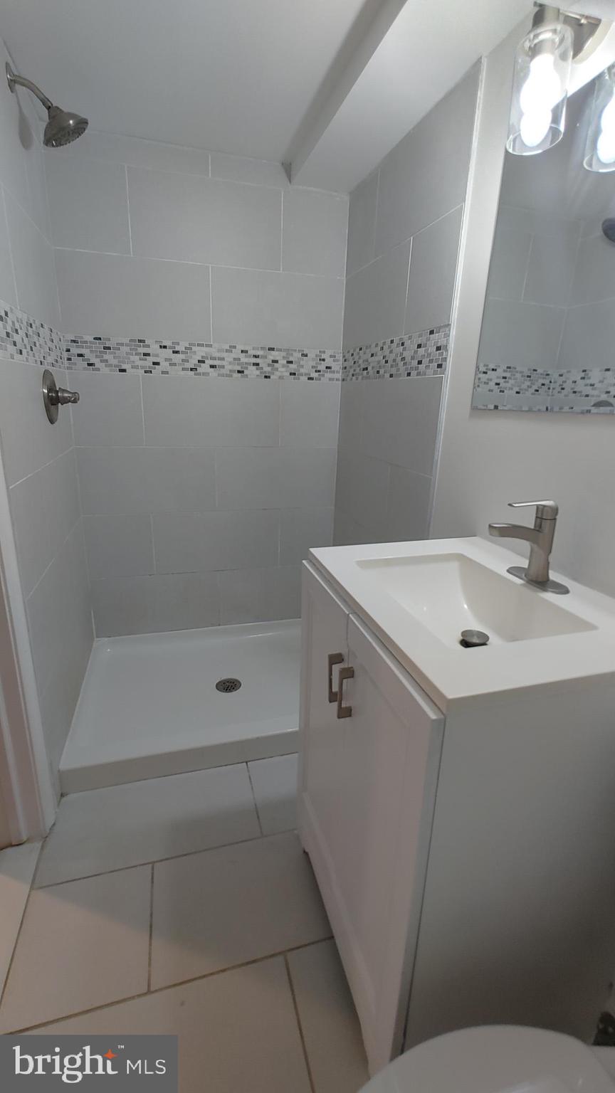EDNOR GARDENS - LAKESIDE - Residential