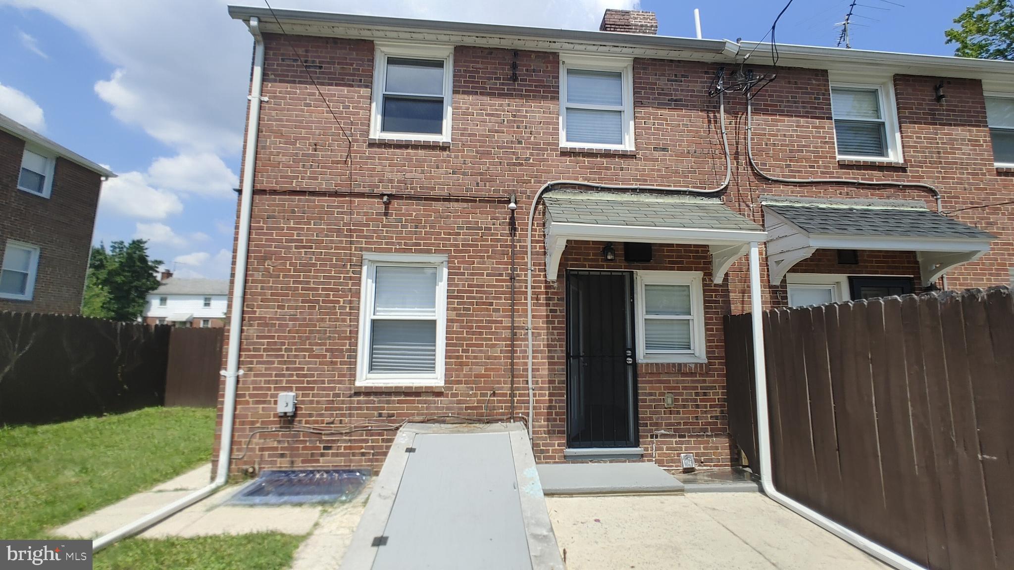 1313 E 35TH STREET