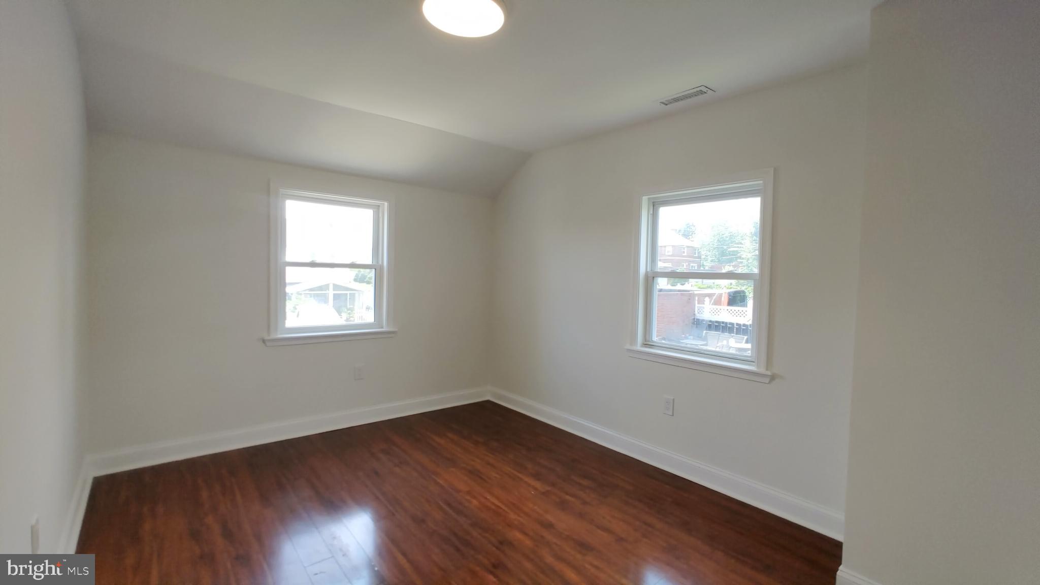 EDNOR GARDENS - LAKESIDE - Residential