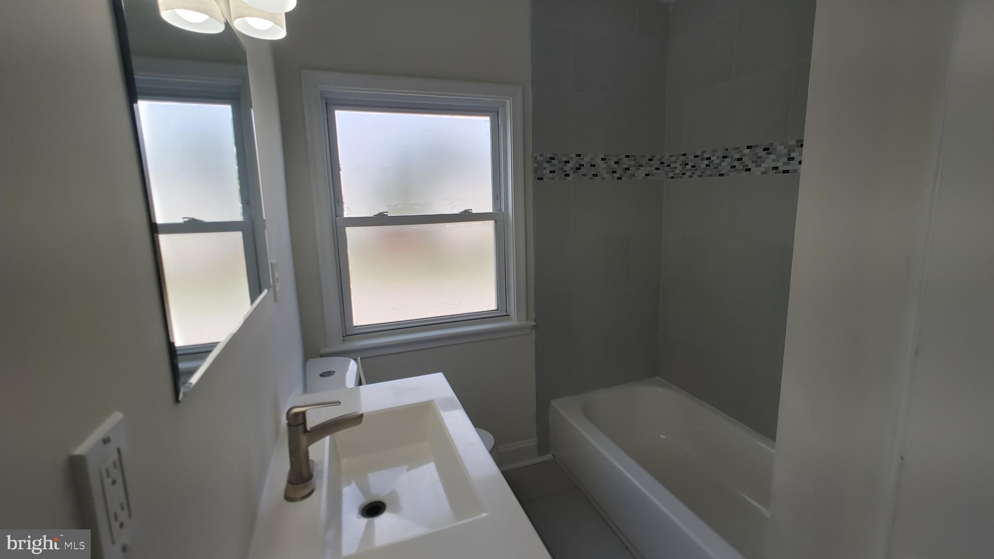 EDNOR GARDENS - LAKESIDE - Residential