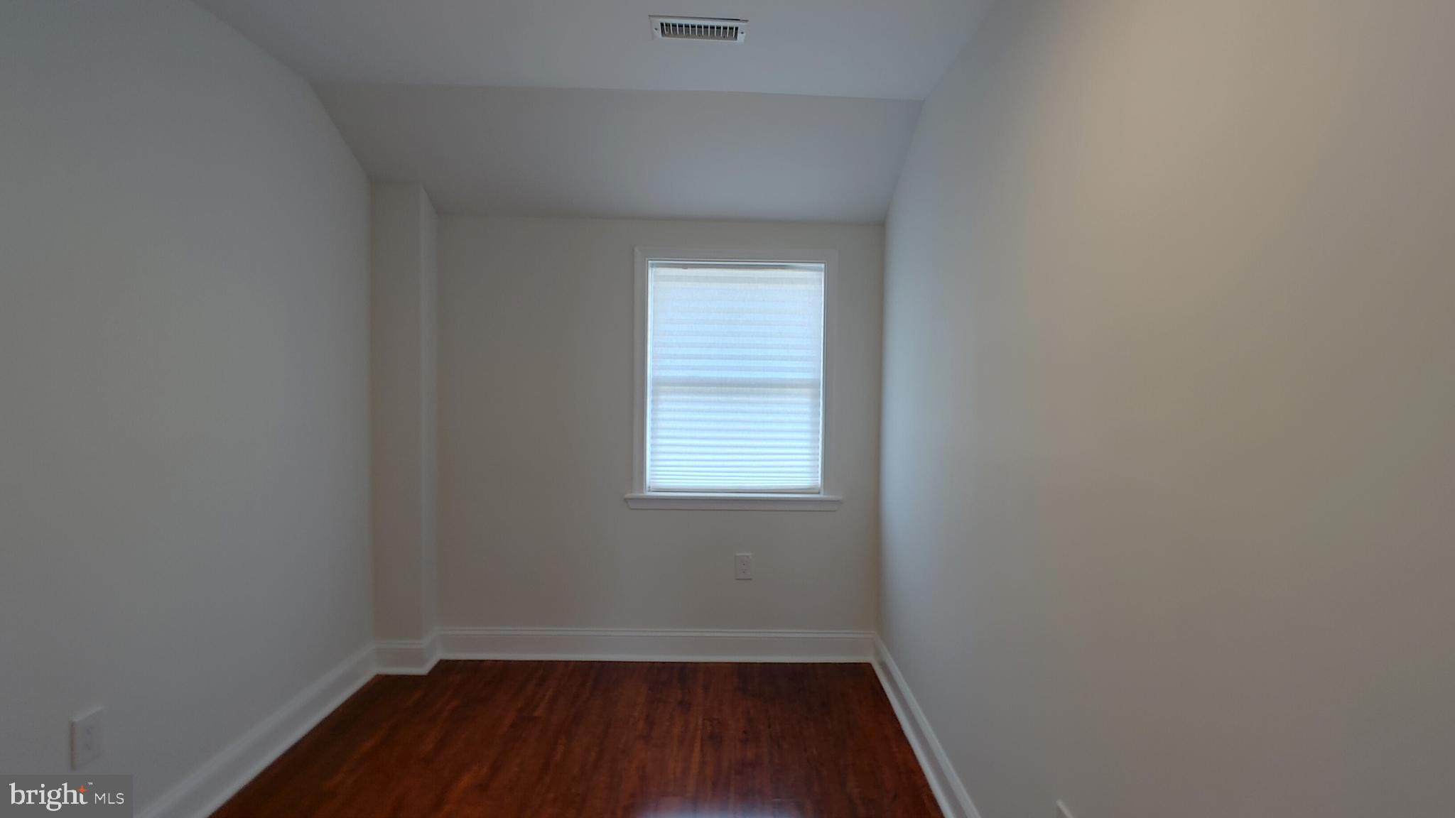 EDNOR GARDENS - LAKESIDE - Residential