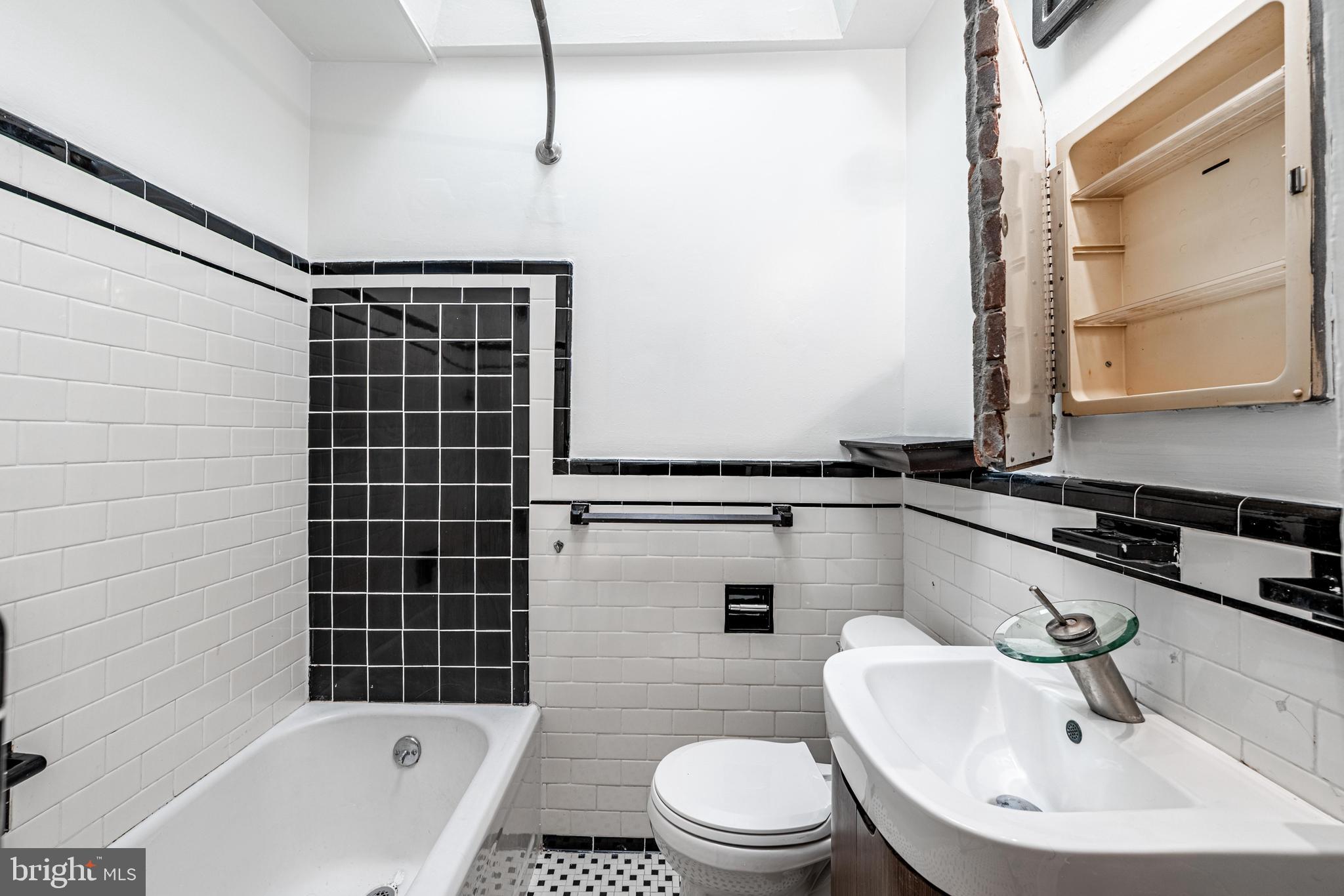 HAMPDEN HISTORIC DISTRICT - Residential