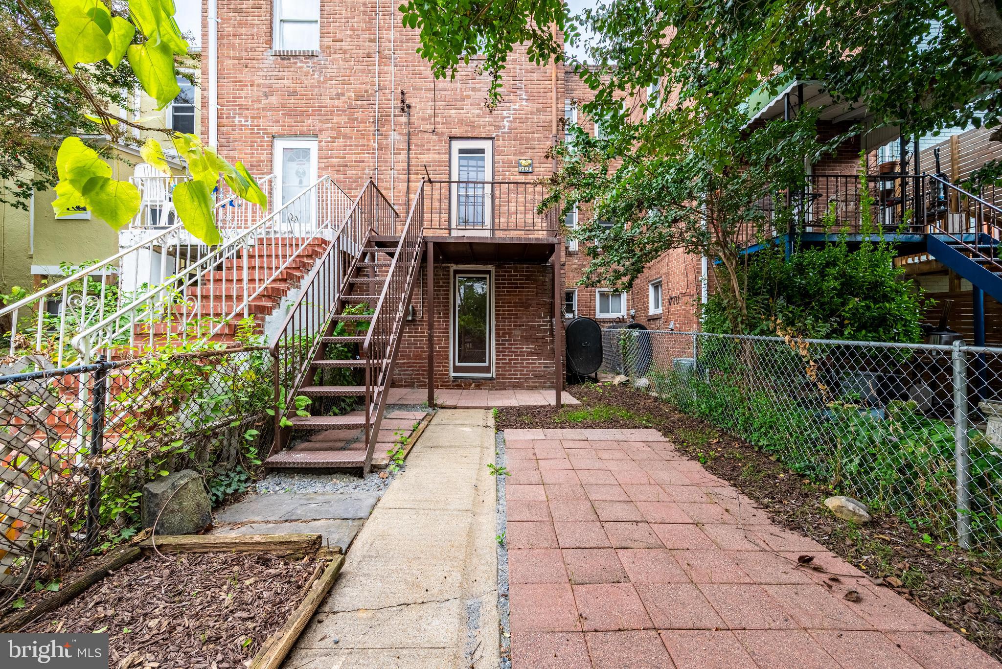 HAMPDEN HISTORIC DISTRICT - Residential