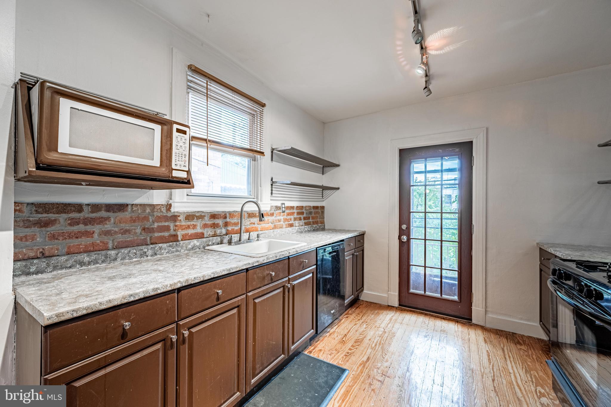 HAMPDEN HISTORIC DISTRICT - Residential