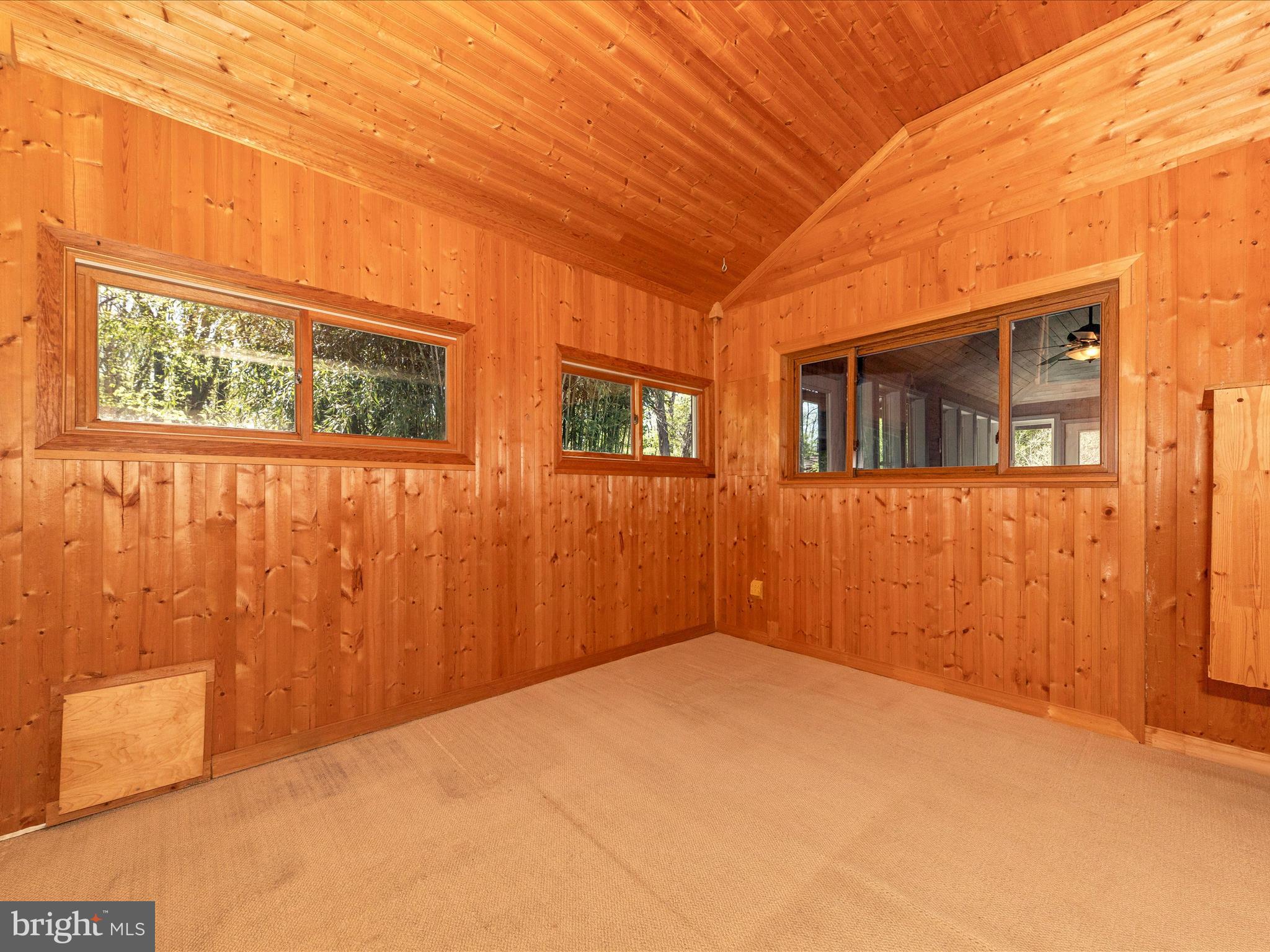 CLAYMONT CHASE - Residential