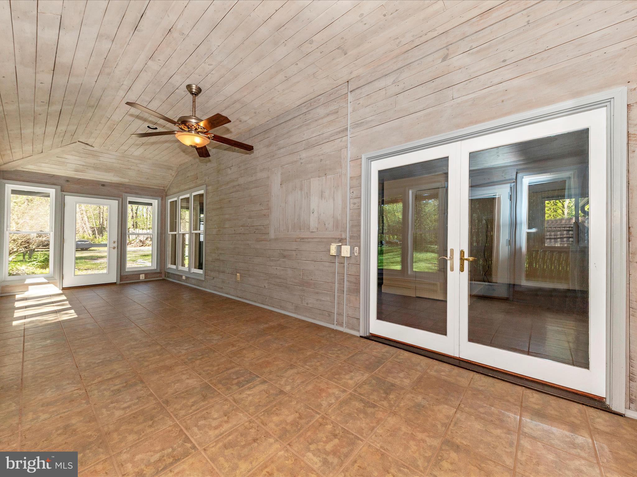 CLAYMONT CHASE - Residential