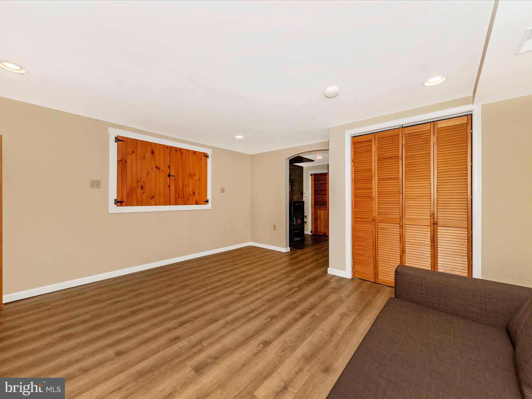 CLAYMONT CHASE - Residential