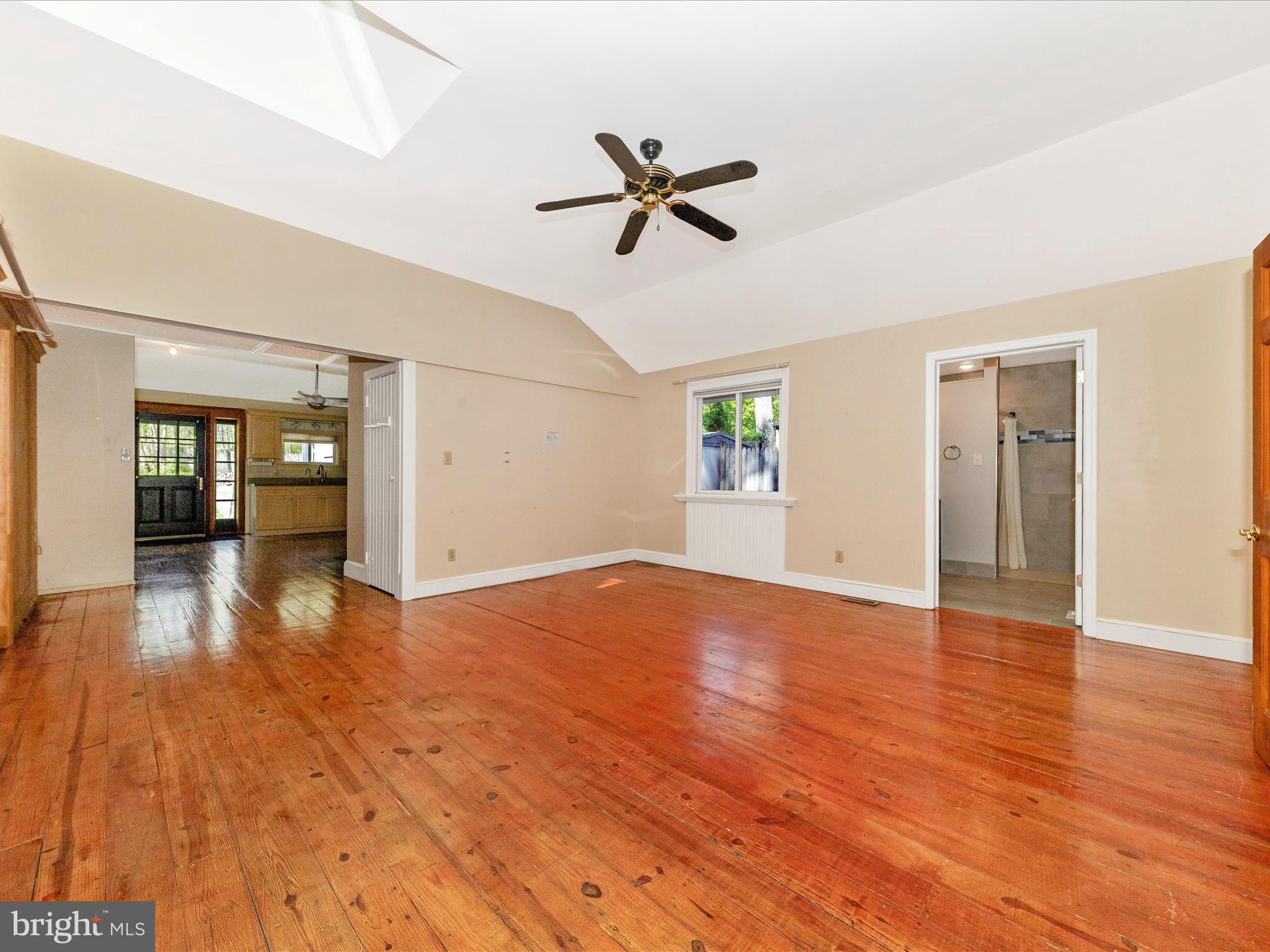 CLAYMONT CHASE - Residential