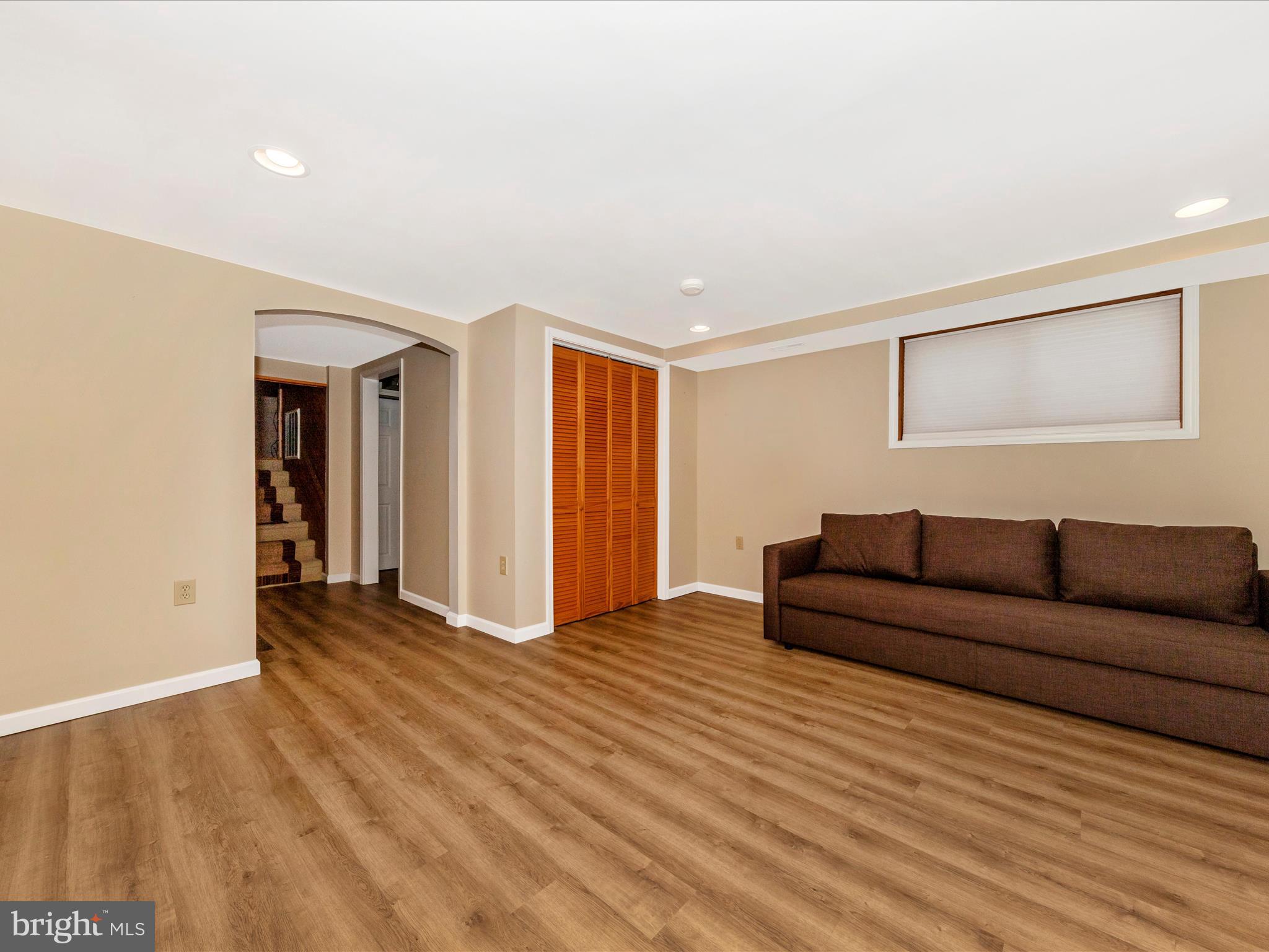 CLAYMONT CHASE - Residential