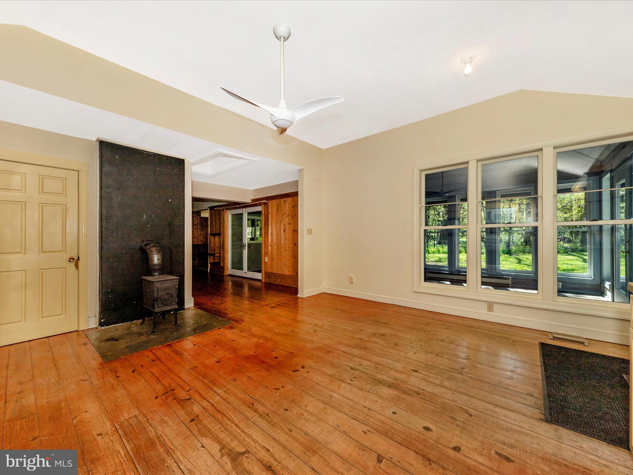 CLAYMONT CHASE - Residential